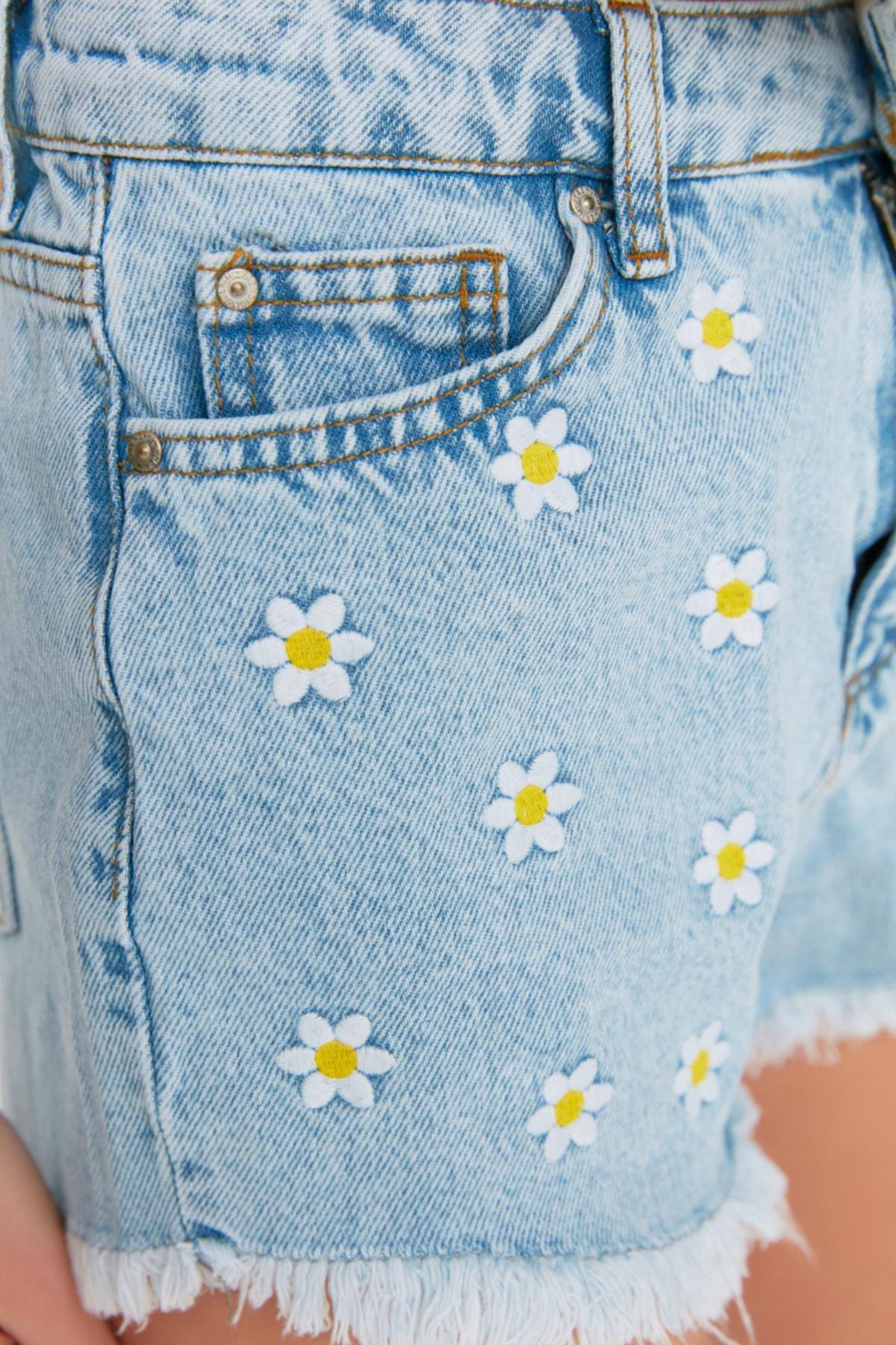Blue Mid Waist Floral Shorts, , large image number 3
