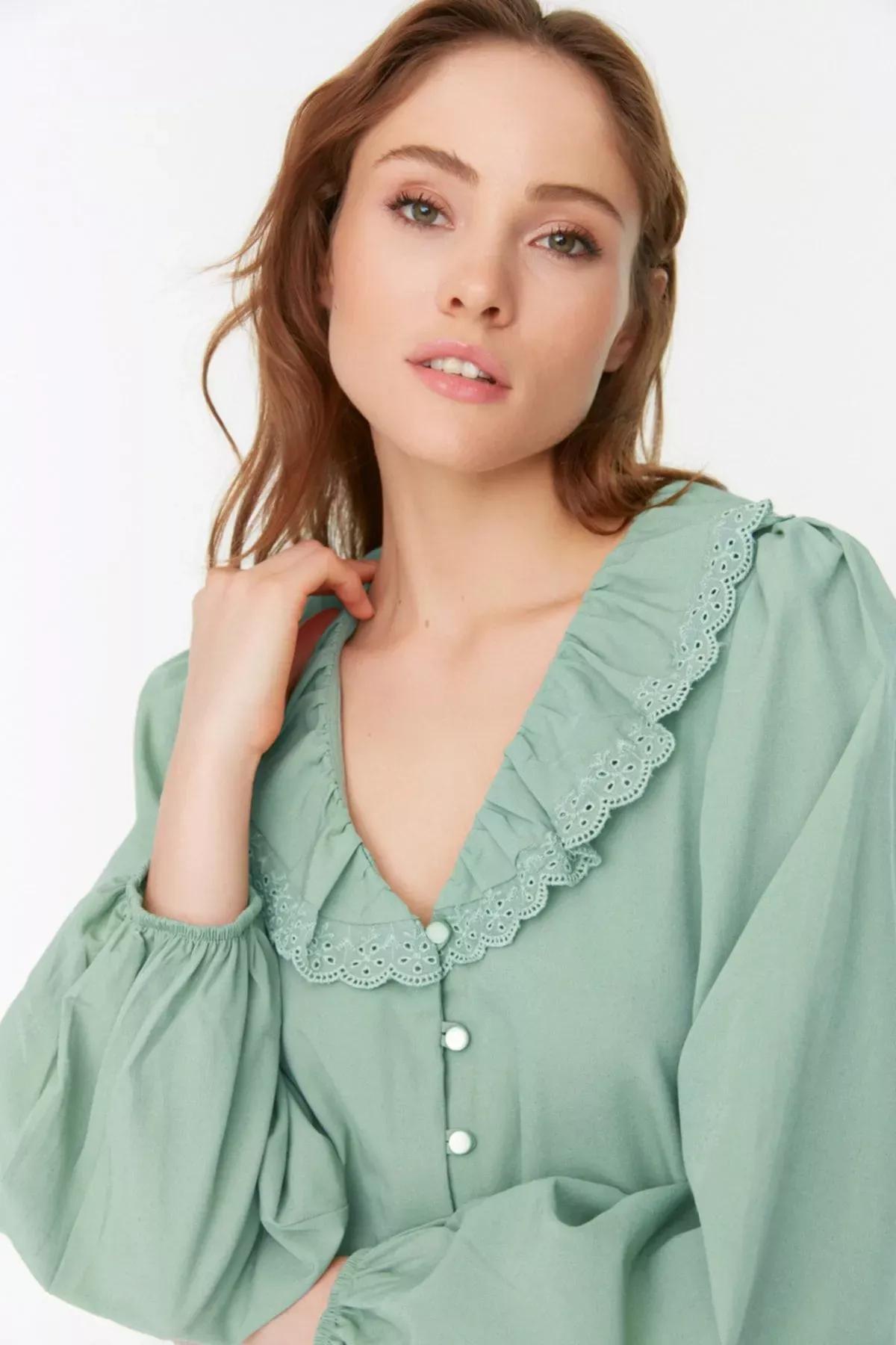 Green V-Neck Shirt, Green, large image number 5