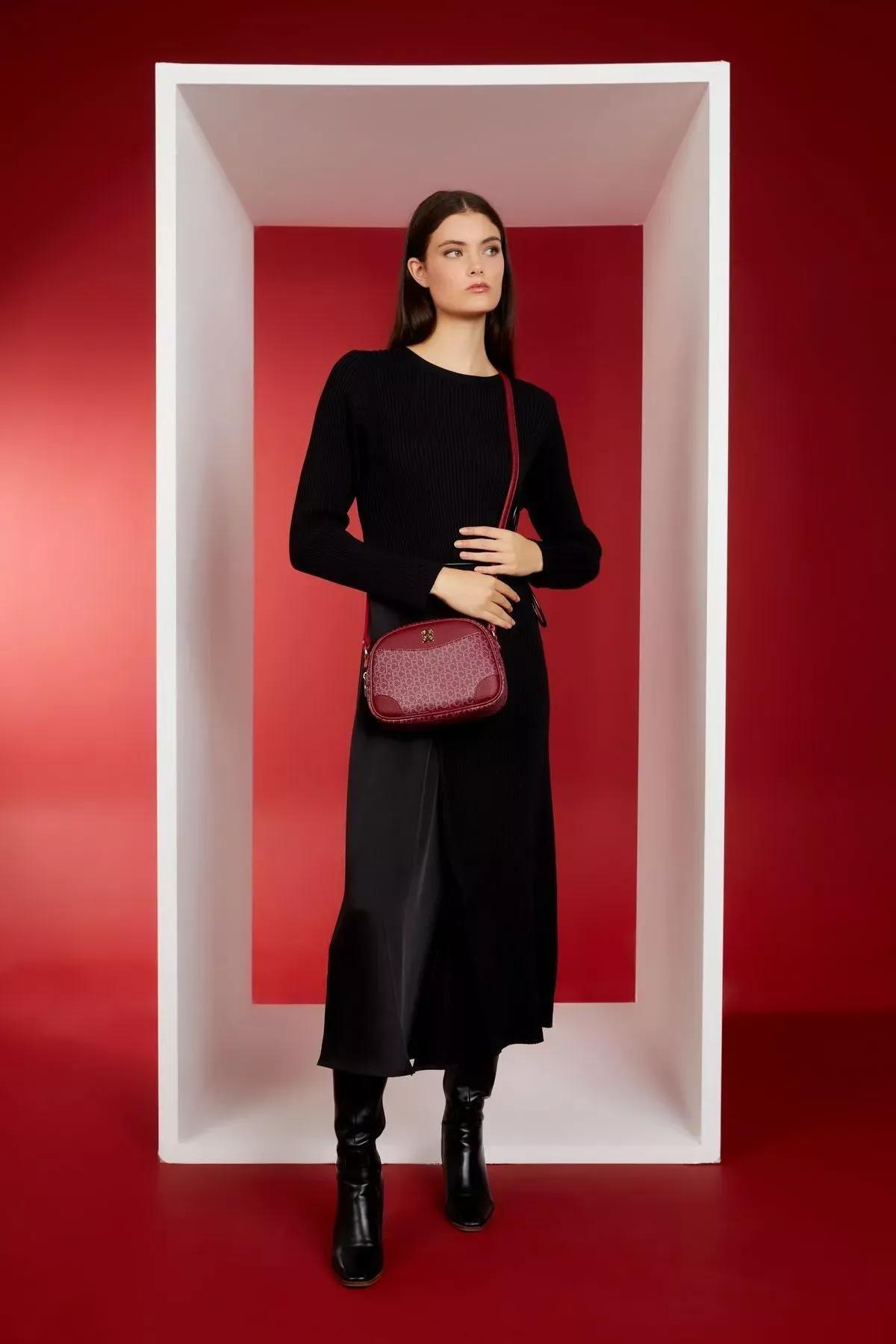 RedAlphabet Shoulder Bag, C101_6835, large image number 0
