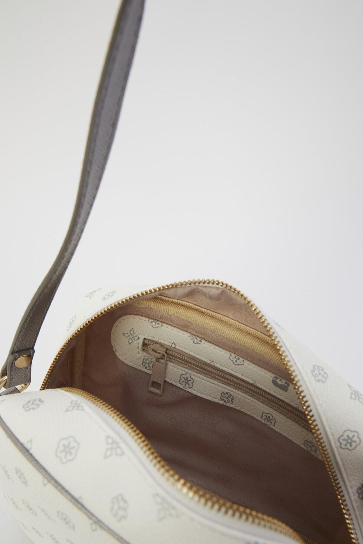 White Monogram Bag, C101_6752, large image number 0