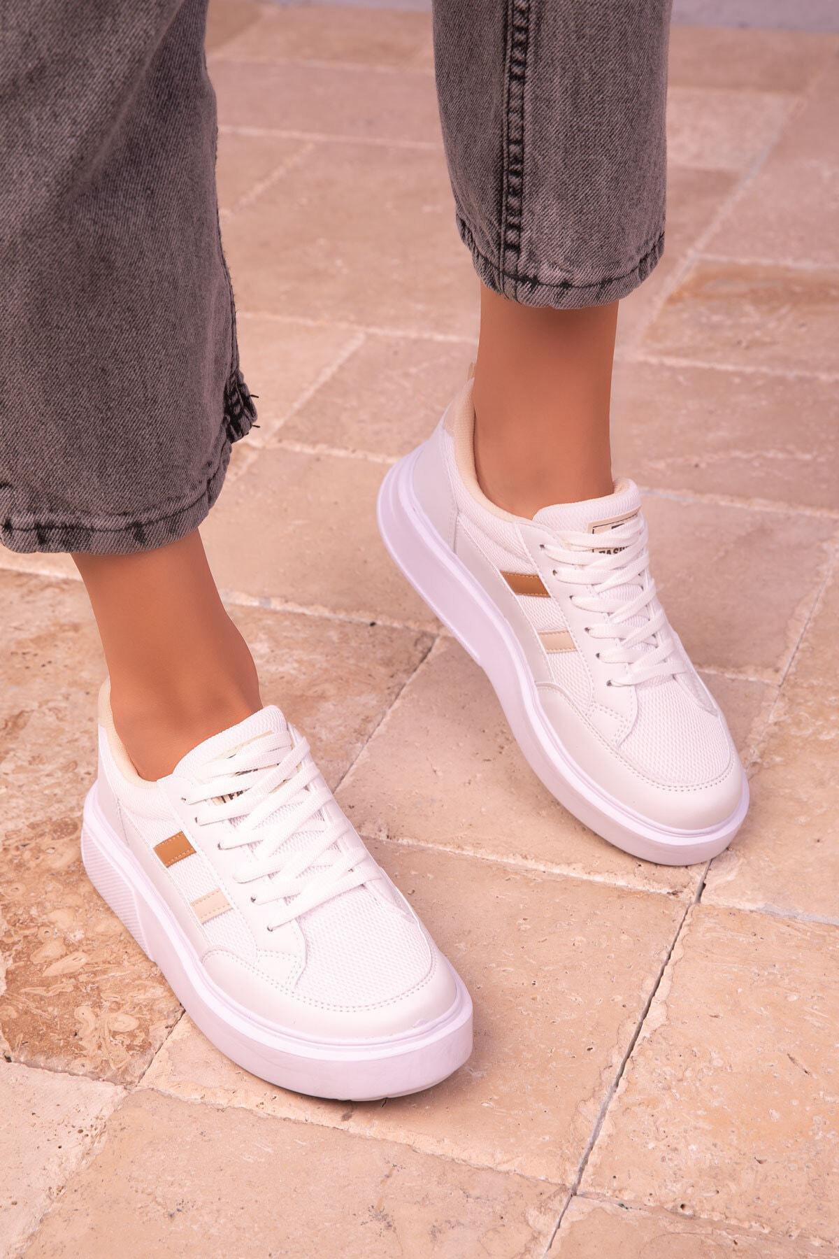 SOHO - White Lace-Up Sneakers