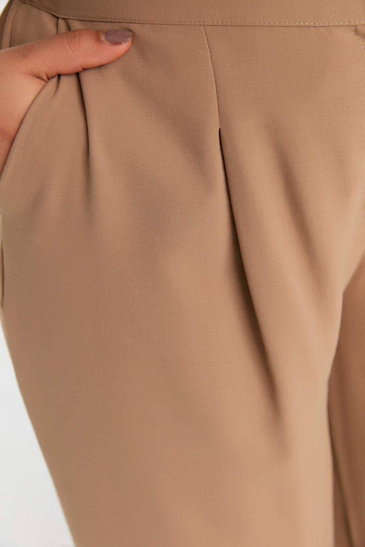 Brown Loose Plus Size Pants, , large image number 3