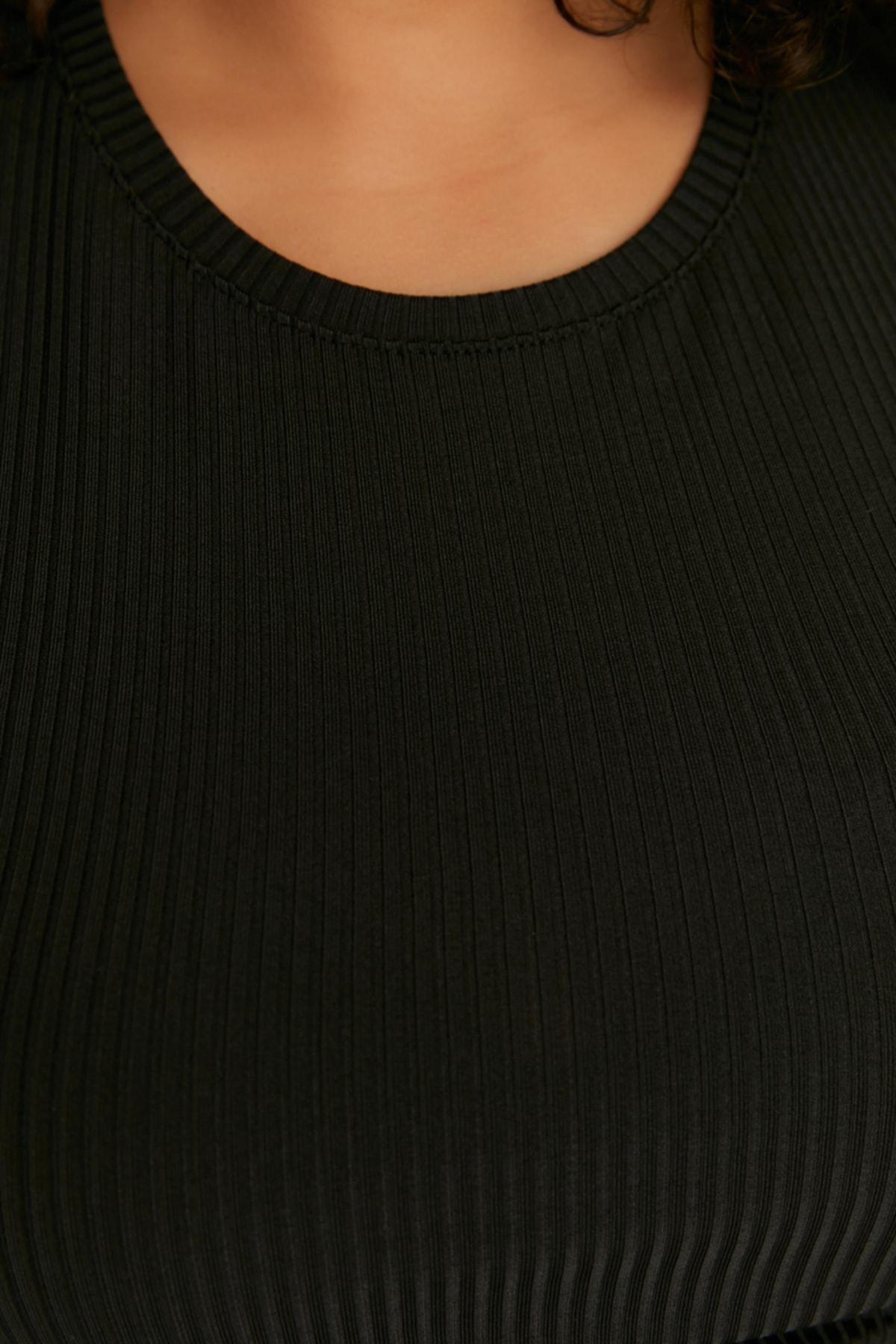 Black Slim Plus Size T-Shirt, , large image number 3