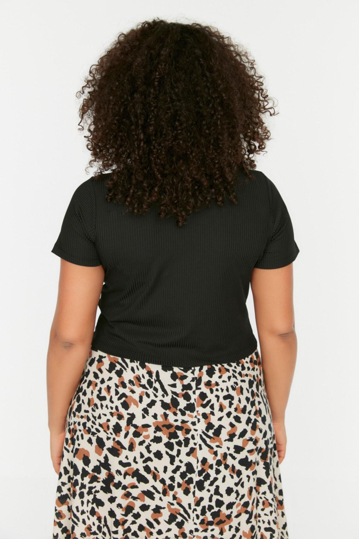 Black Slim Plus Size T-Shirt, , large image number 4