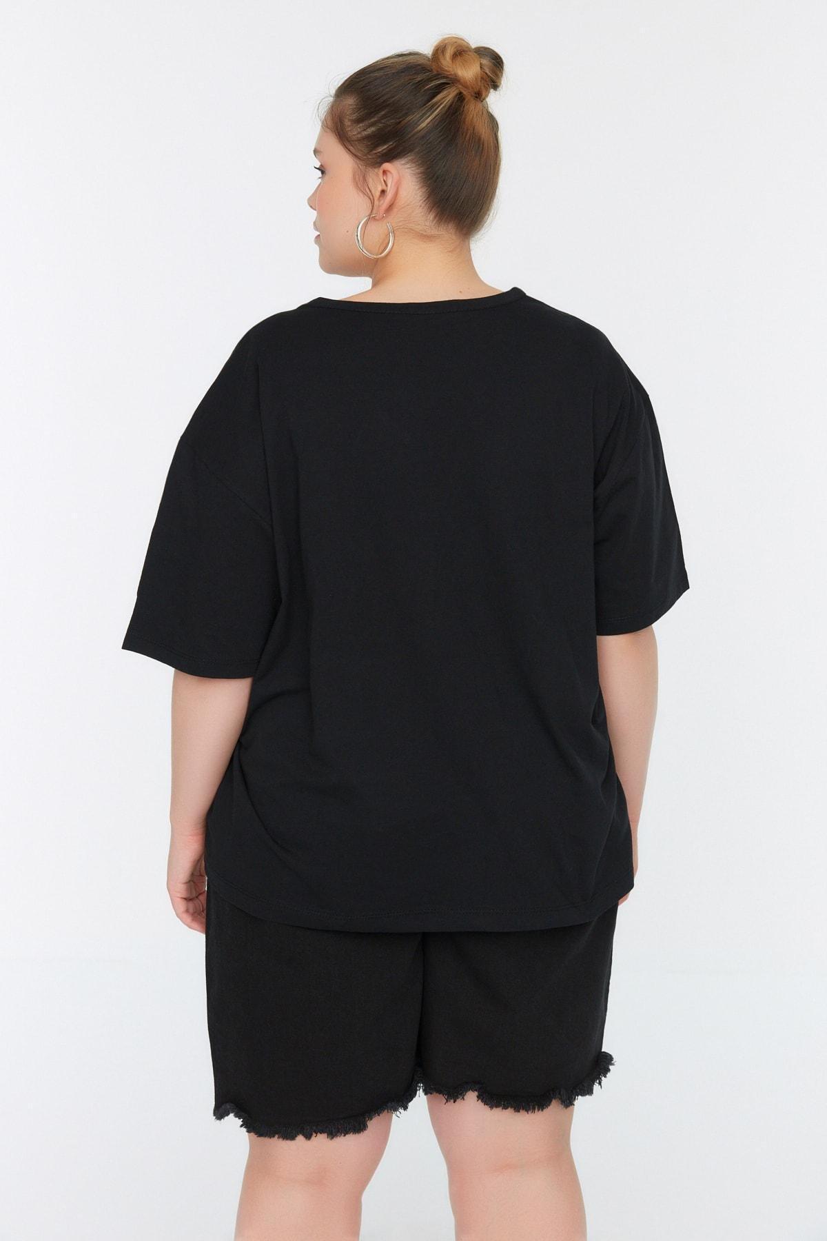 Black V-Neck Plus Size T-Shirt, , large image number 4