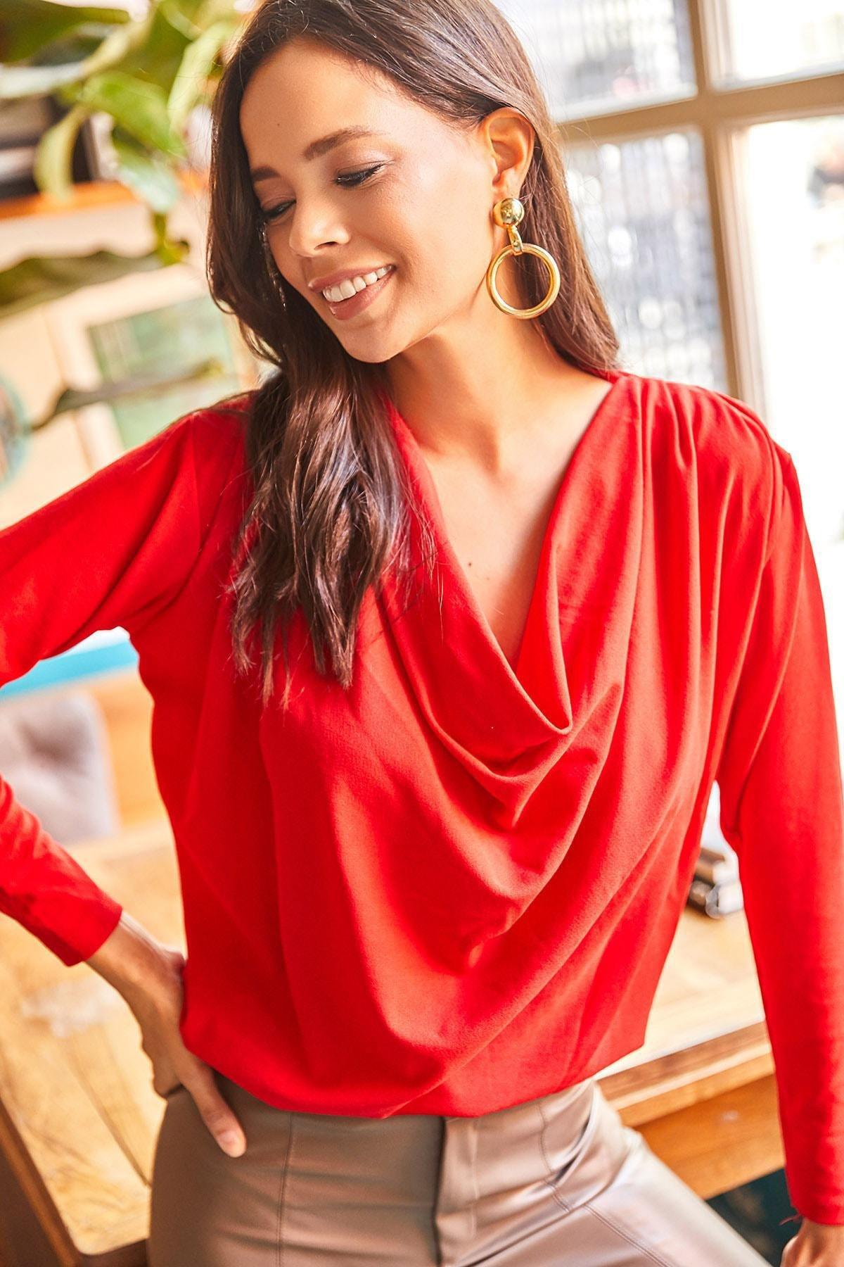 Red Off-Shoulder Pleated Knitted Blouse, , large image number 4