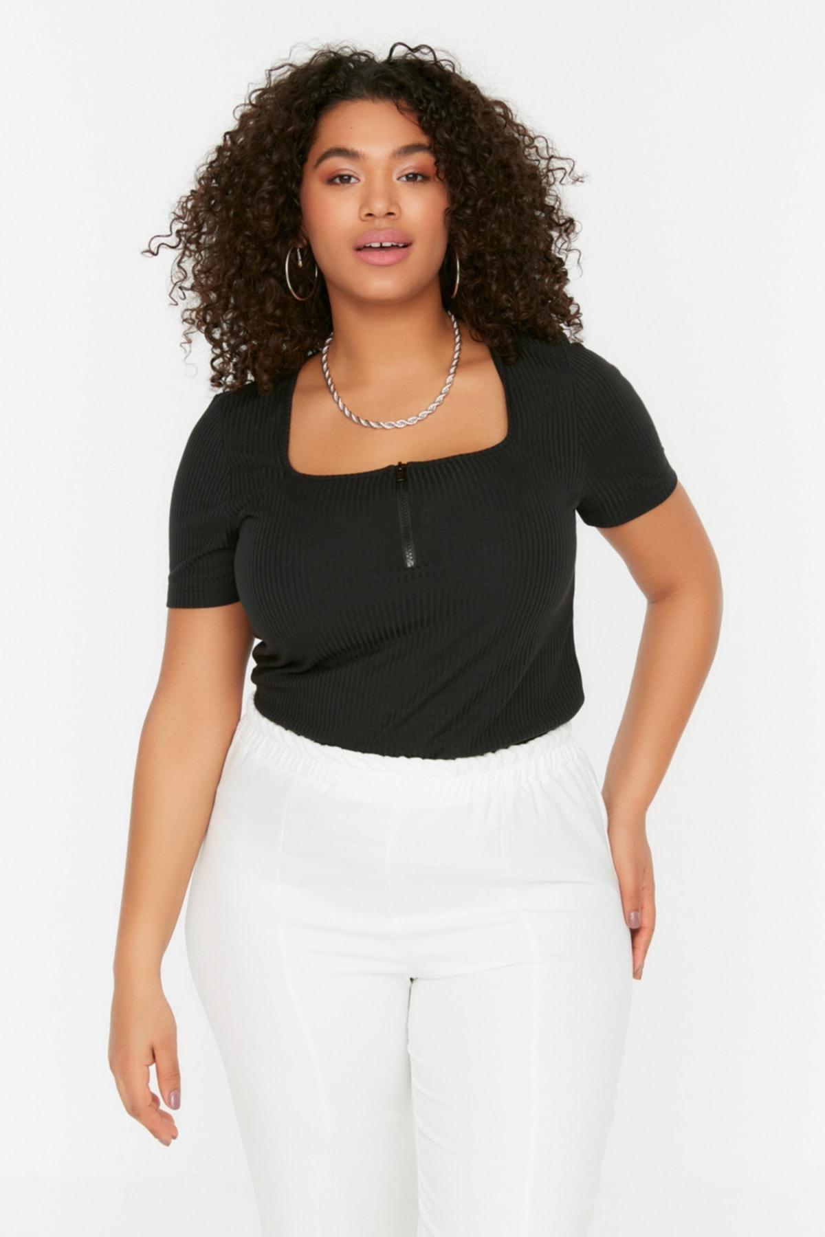 Black Fitted Plus Size Blouse, , large image number 1