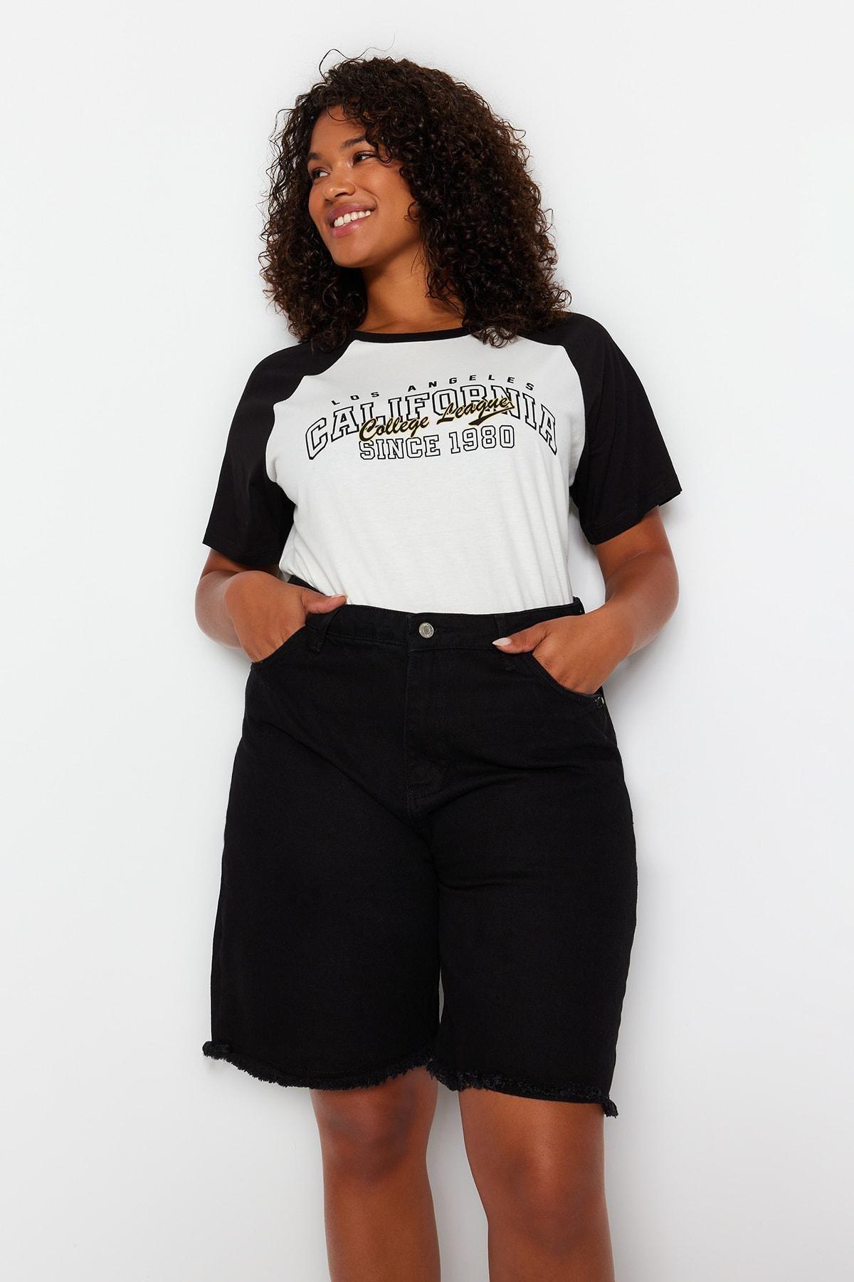 Black Mid Waist Plus Size Shorts, , large image number 2