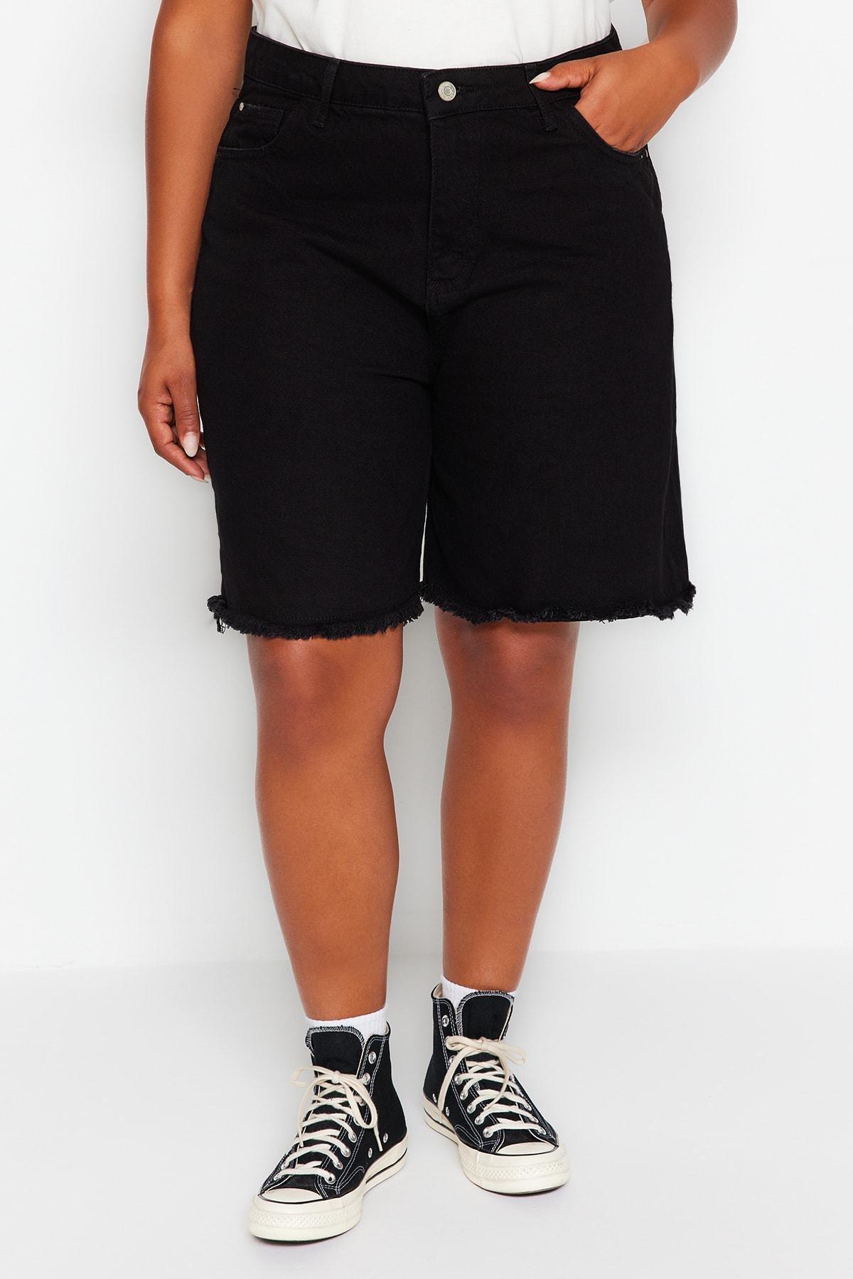 Black Mid Waist Plus Size Shorts, , large image number 3