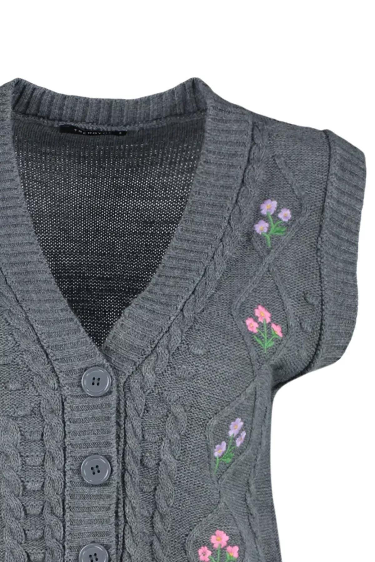 Gray V-Neck Sweater Vest, Gray, large image number 7