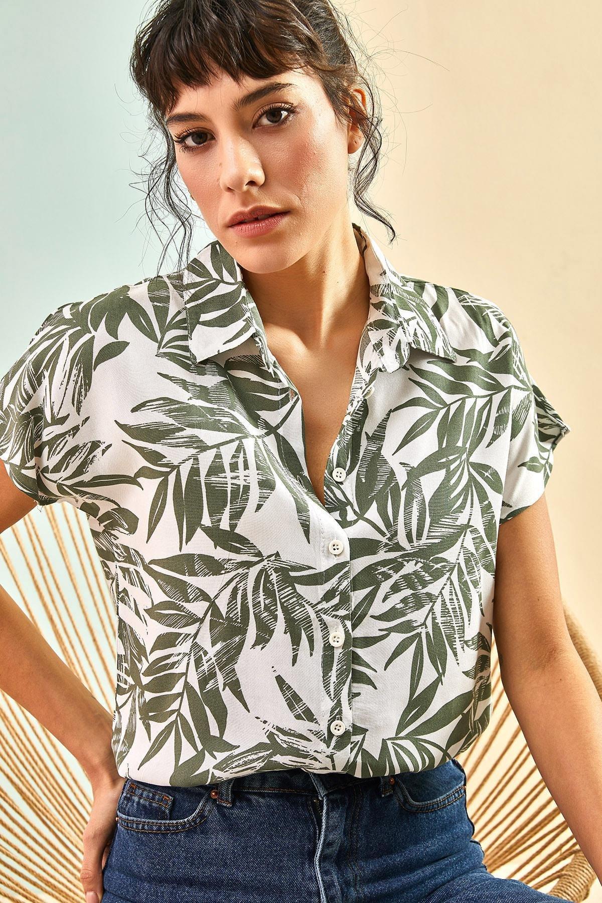 Green Patterned Bat Sleeve Shirt, , large image number 4