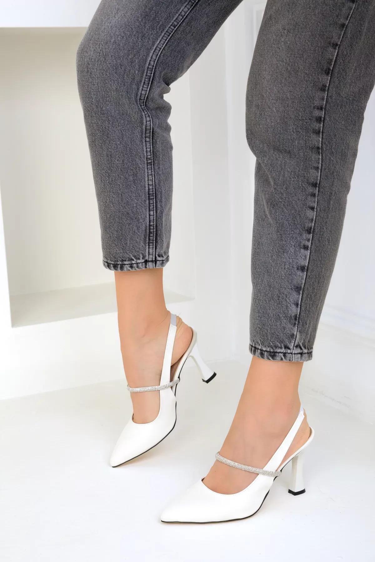 White Classic Heeled Shoes, , large image number 3