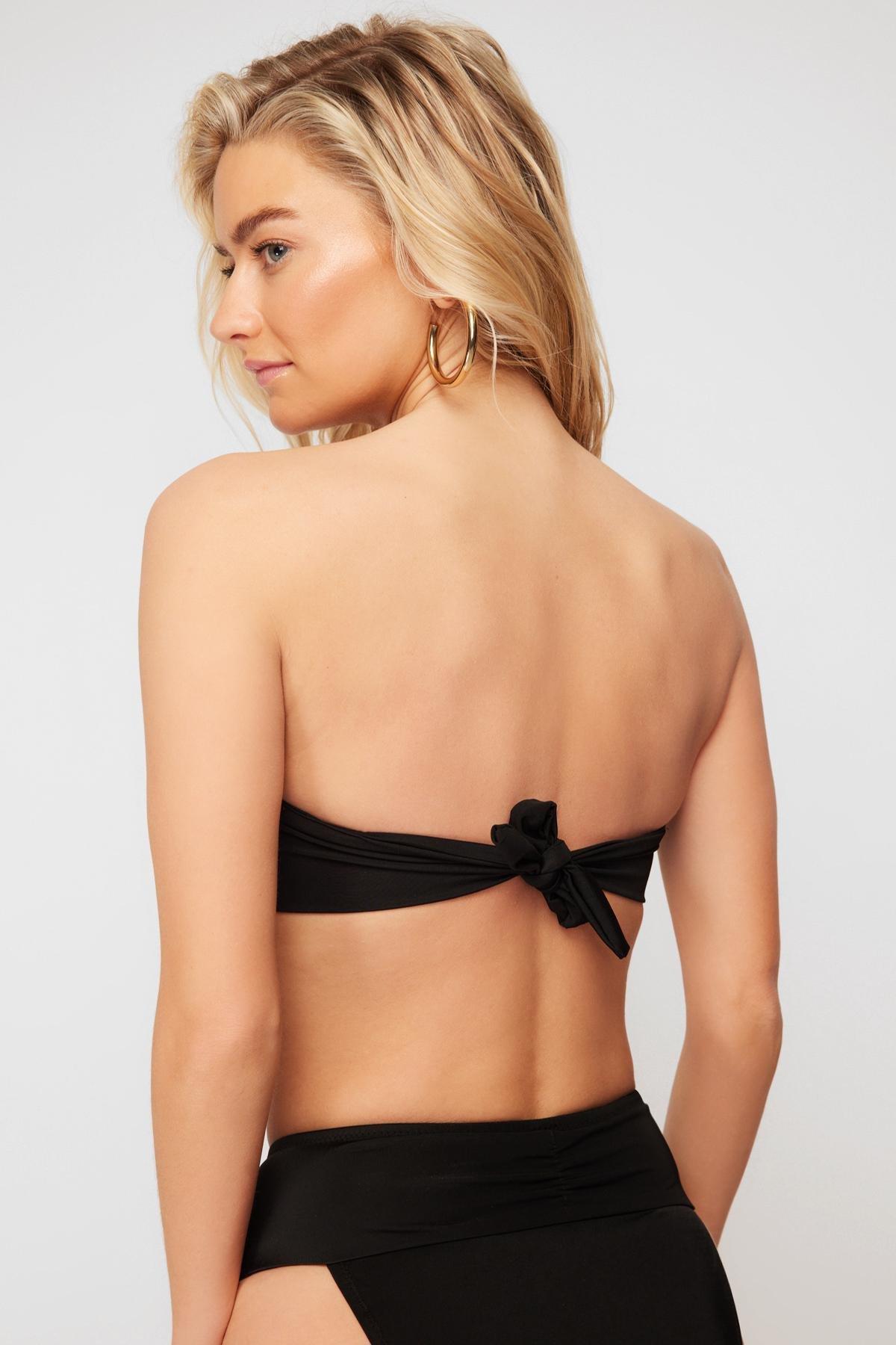 Trendyol - Black Strapless Accessory Bikini Top