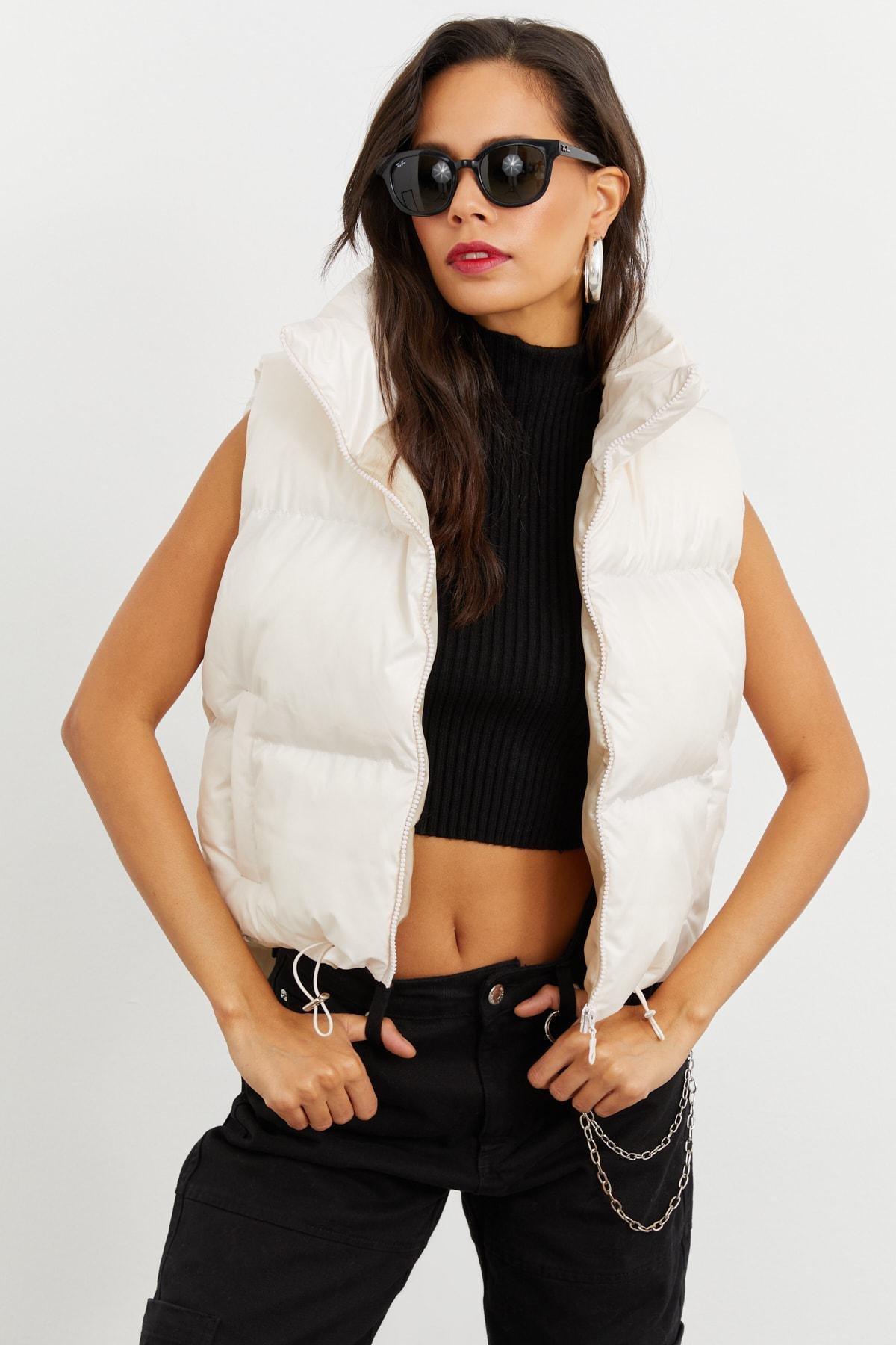 White Puffer Vest, , large image number 0