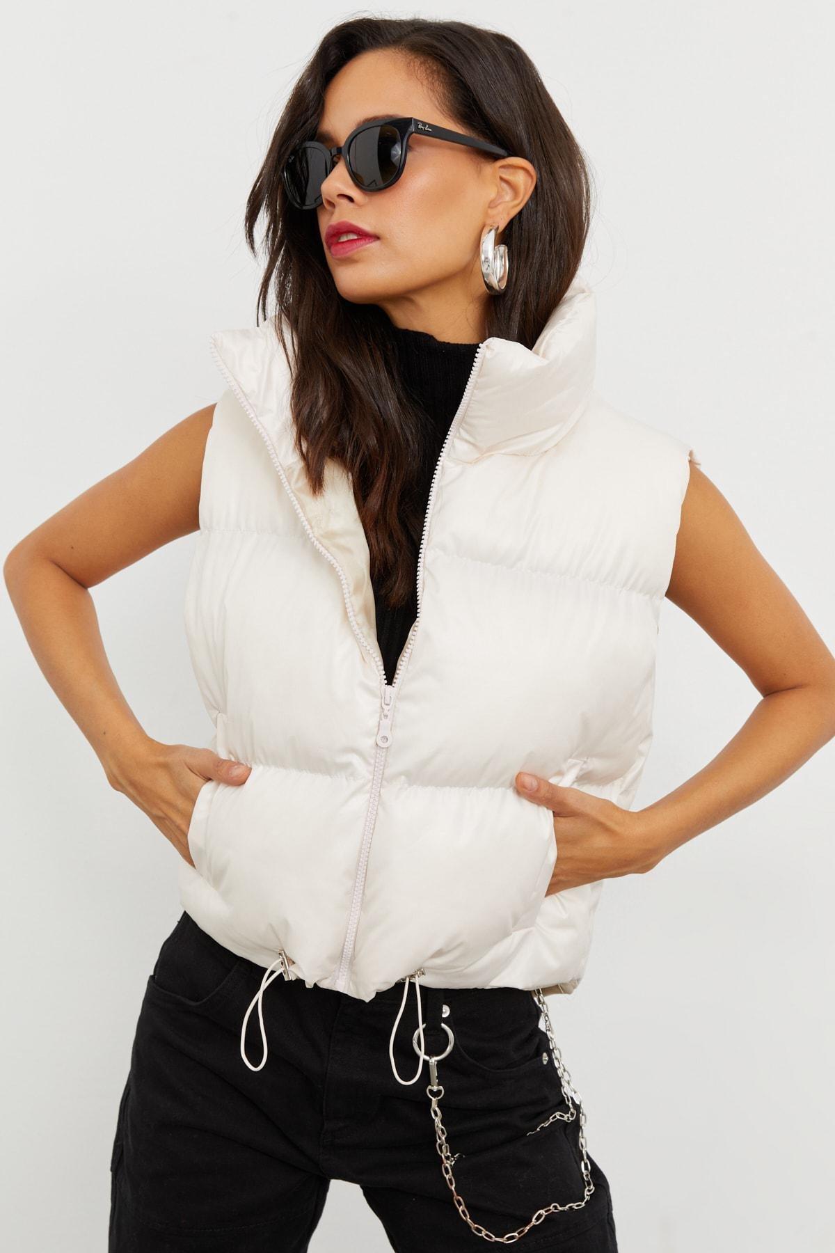 White Puffer Vest, , large image number 3