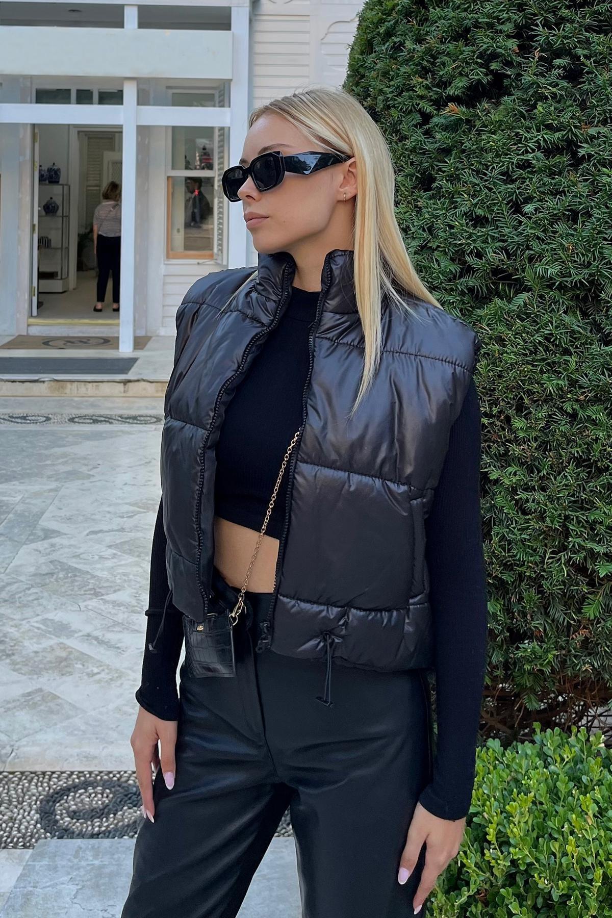 Black Standing Collar Puffer Vest, Black, large image number 4