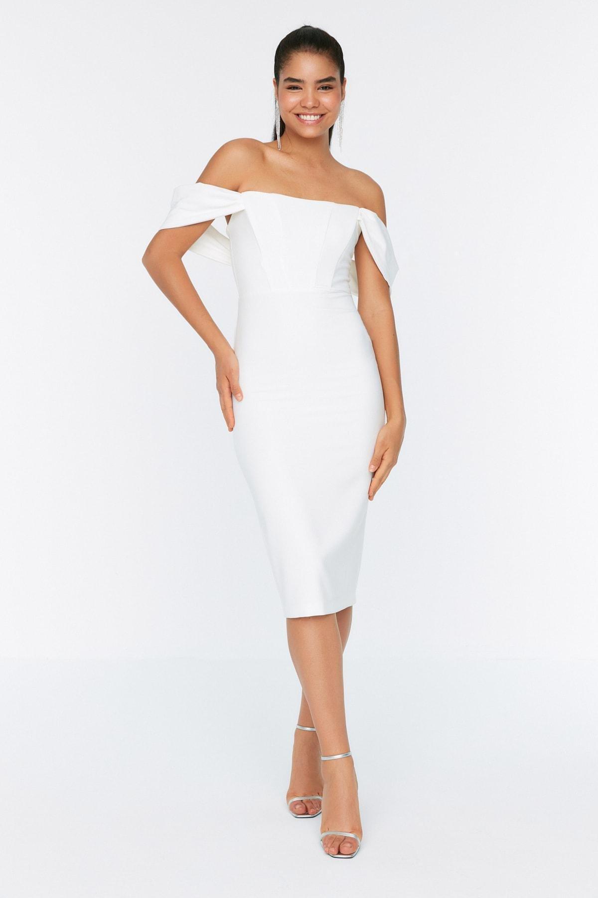 Trendyol - Cream Bodycon Dress