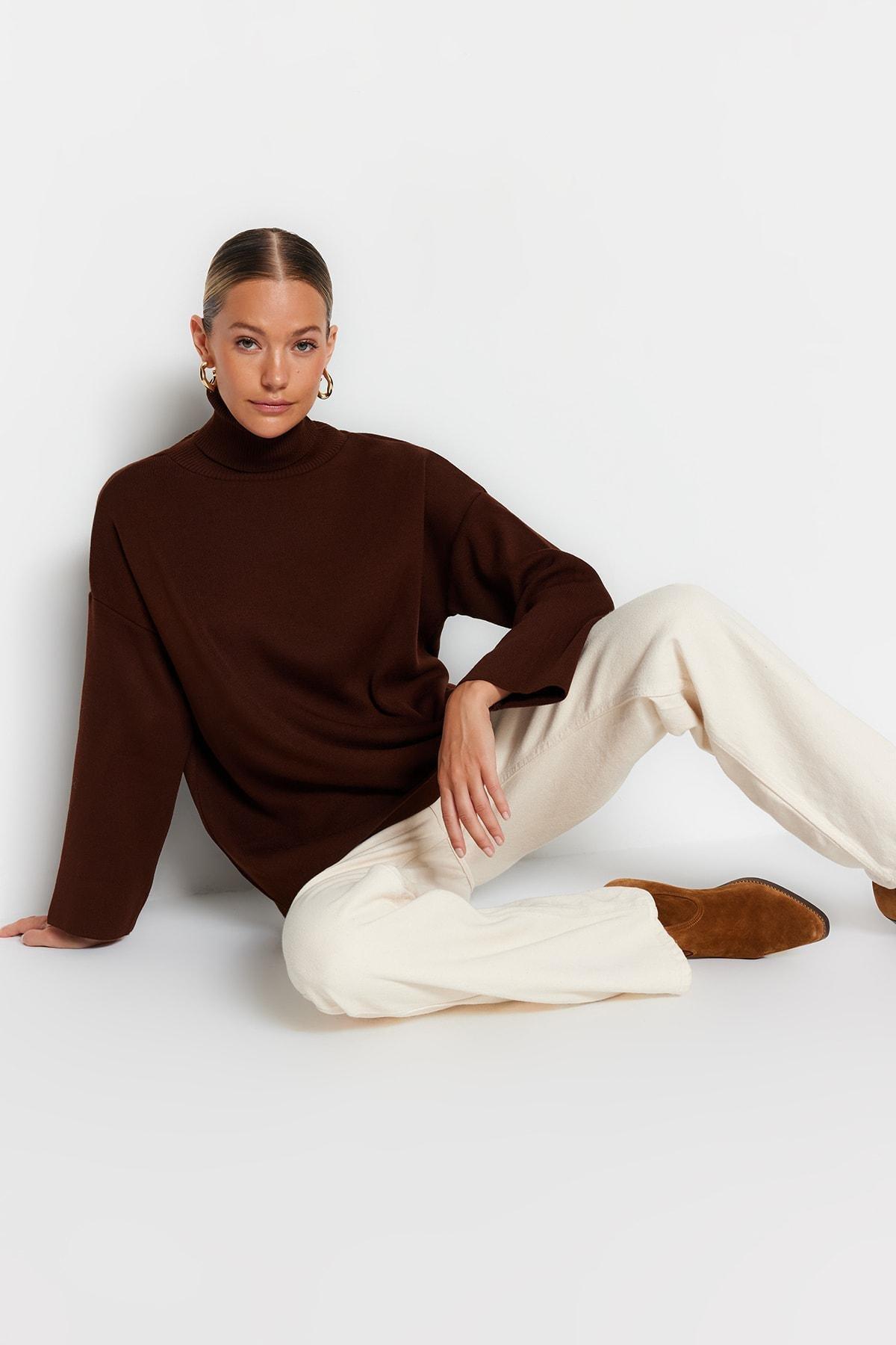 Brown Oversized Turtle Neck Sweater, , large image number 1