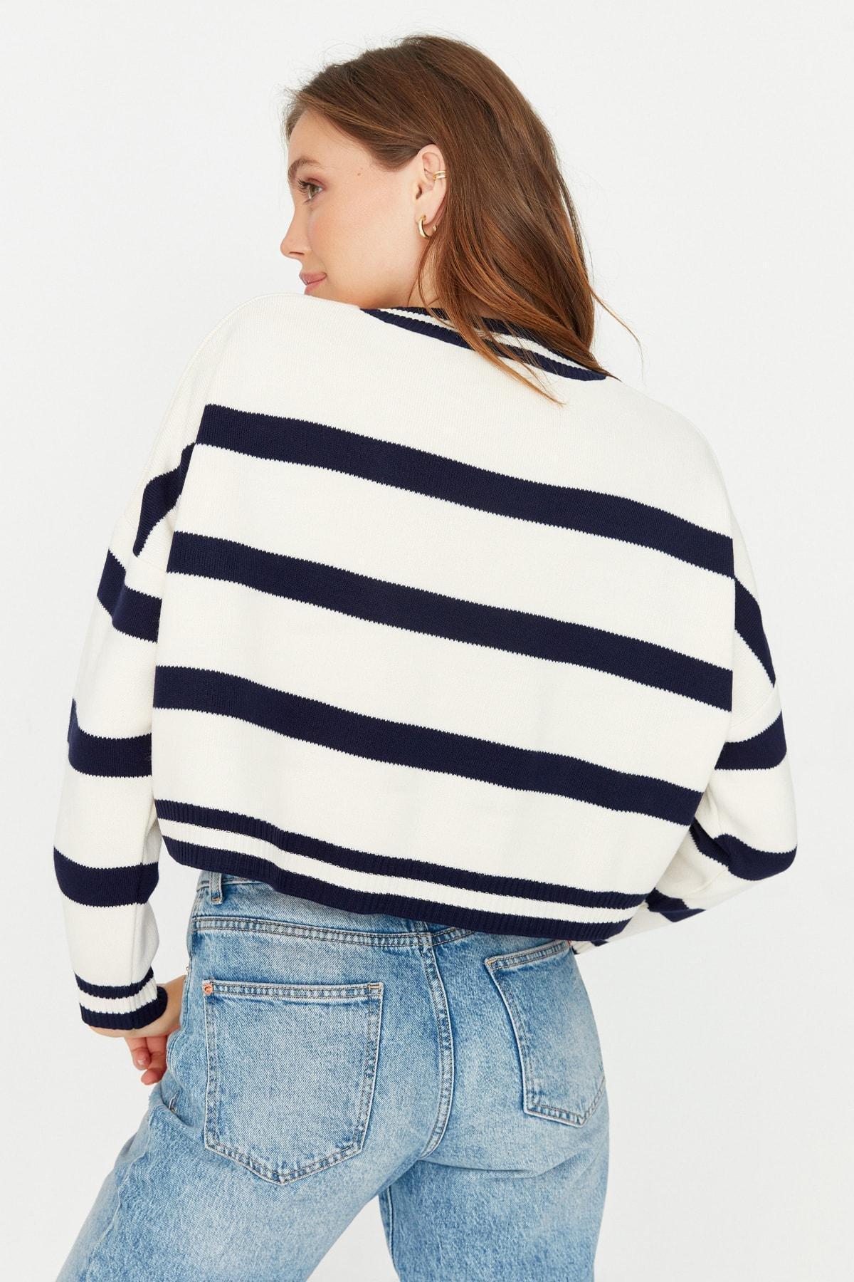 White Regular Striped Sweater, , large image number 4