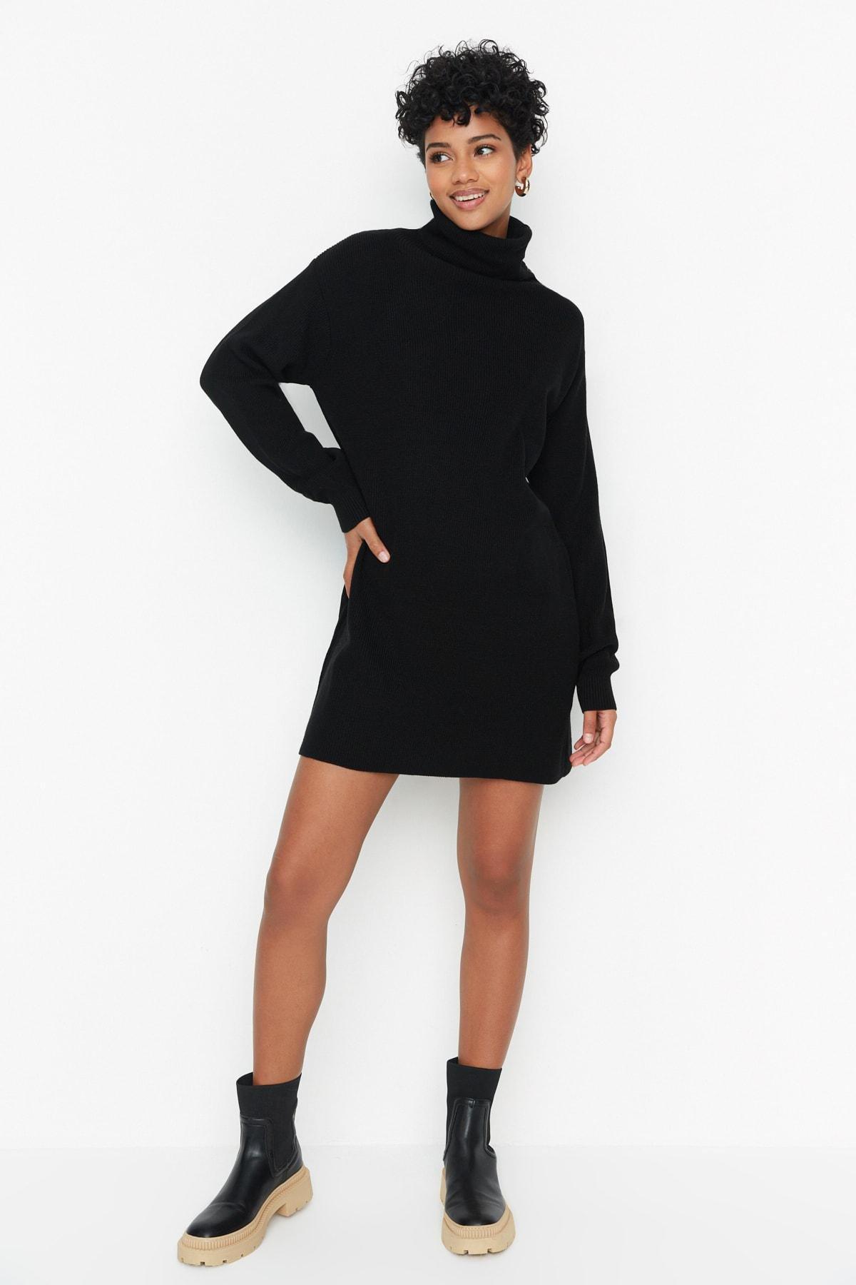 Black Pullover Dress, , large image number 5