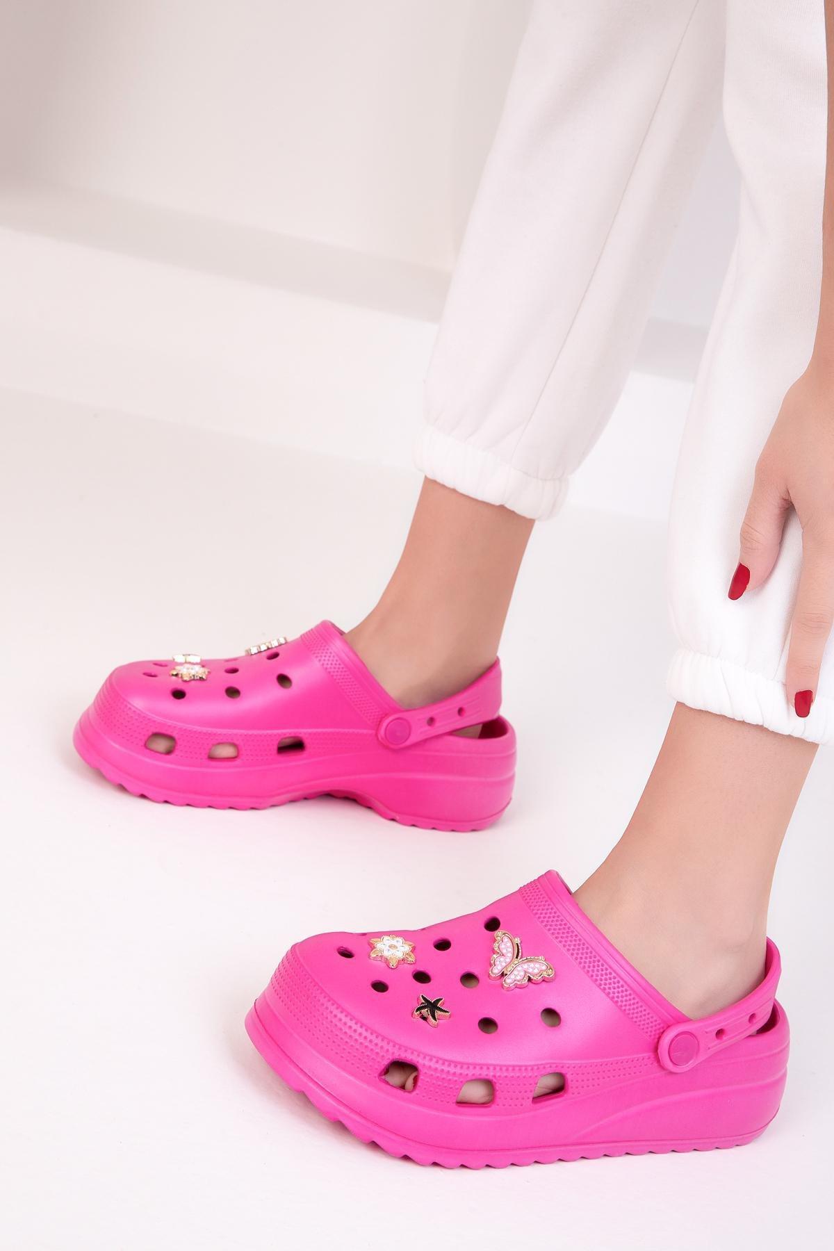 Pink Slippers, C101_3344, large image number 3