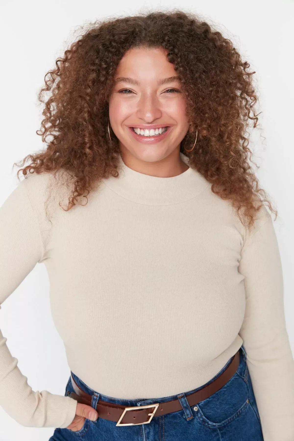 Beige Fitted Plus Size Blouse, , large image number 1