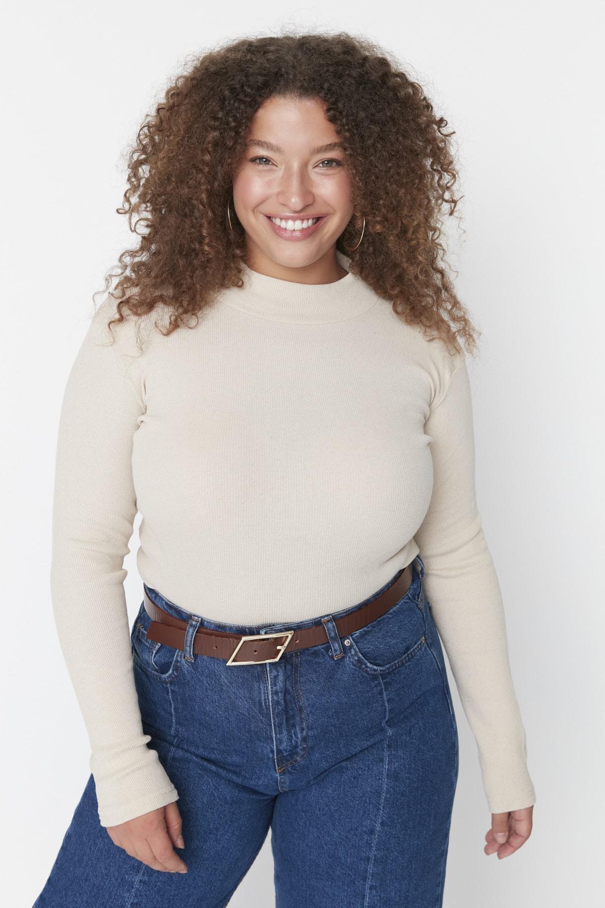 Beige Fitted Plus Size Blouse, , large image number 2