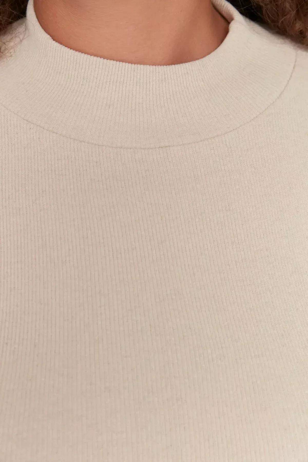 Beige Fitted Plus Size Blouse, , large image number 3
