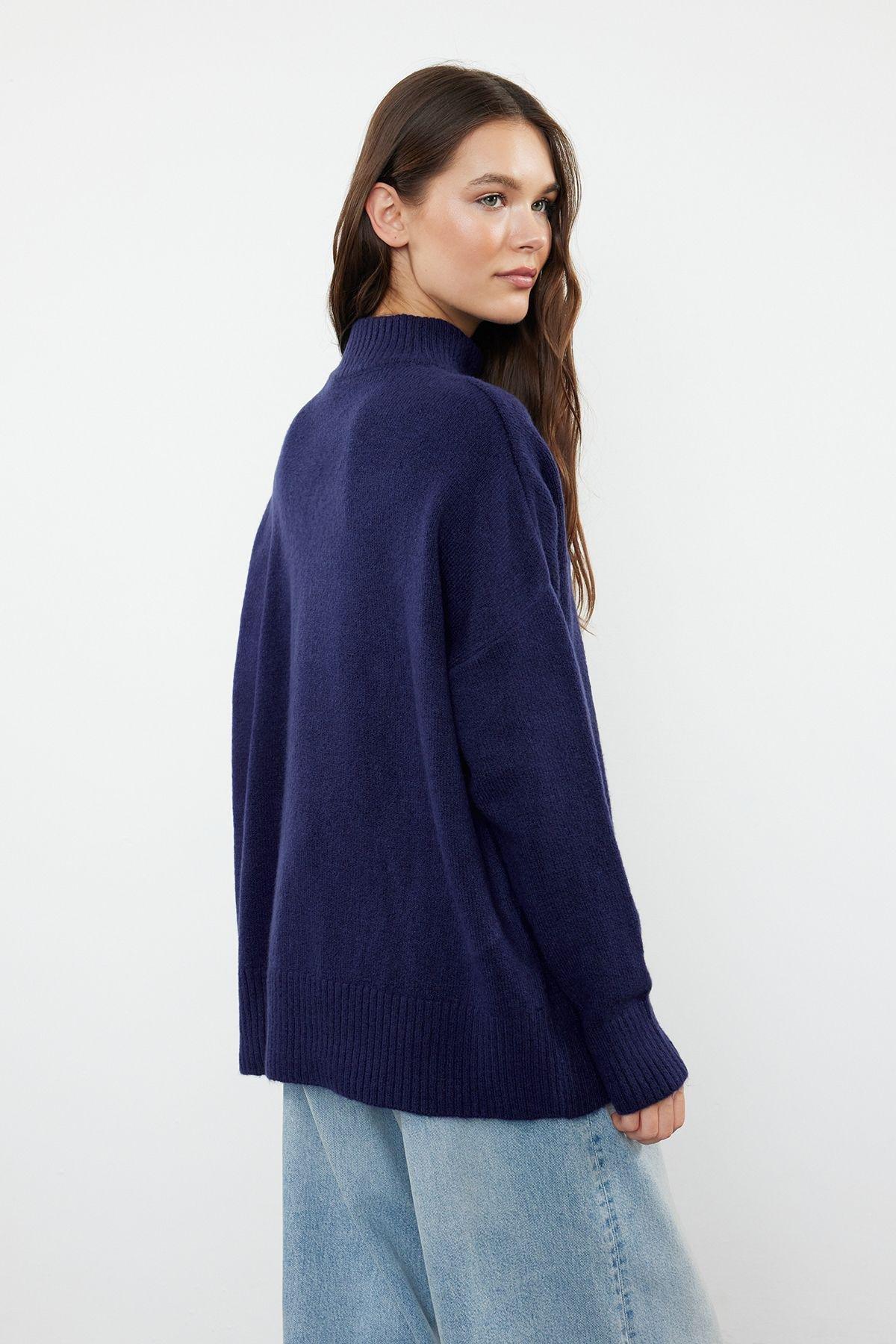Navy Blue Textured Oversized Sweater, , large image number 4