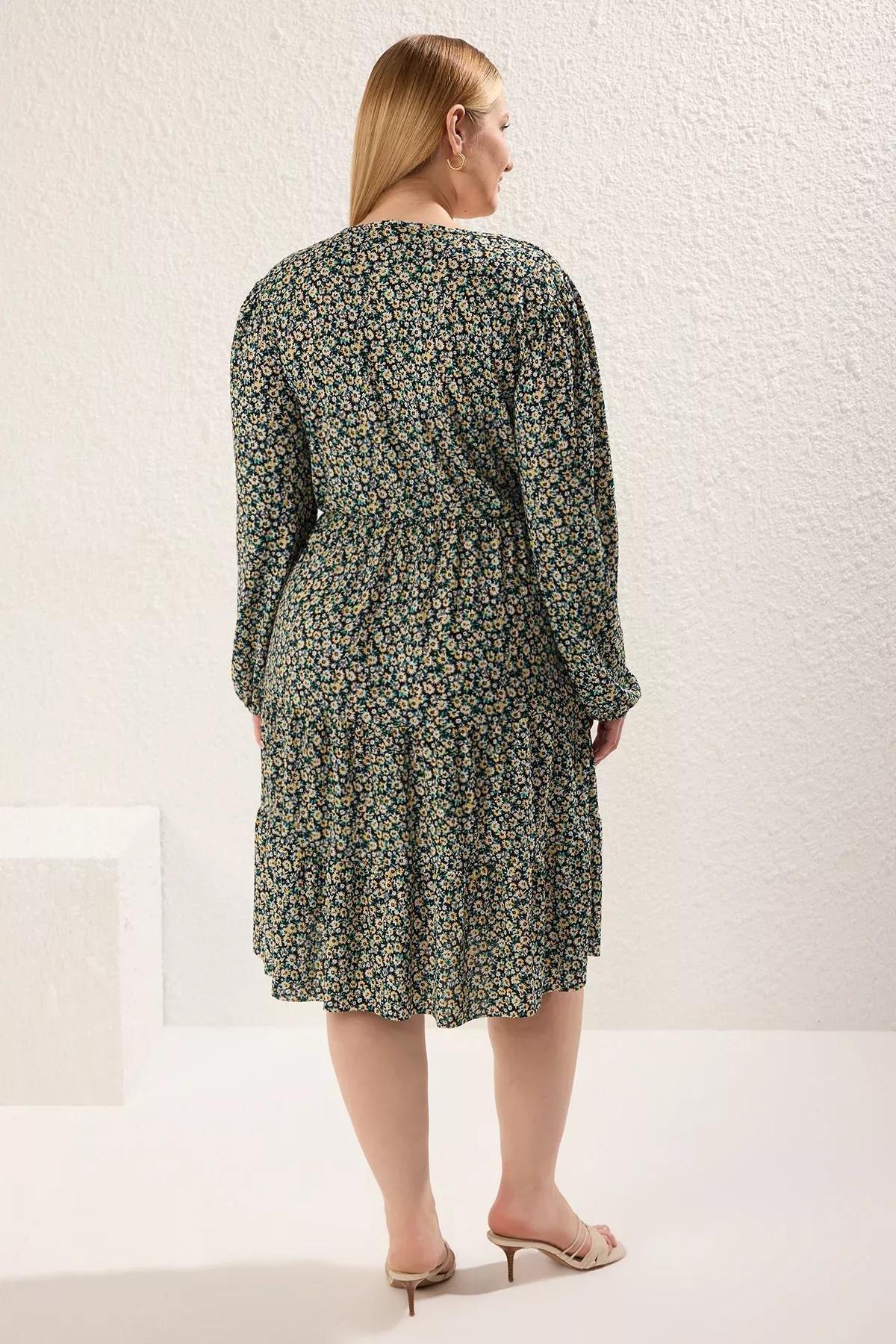 Multicolour Knitted Plus-Size Dress, , large image number 4