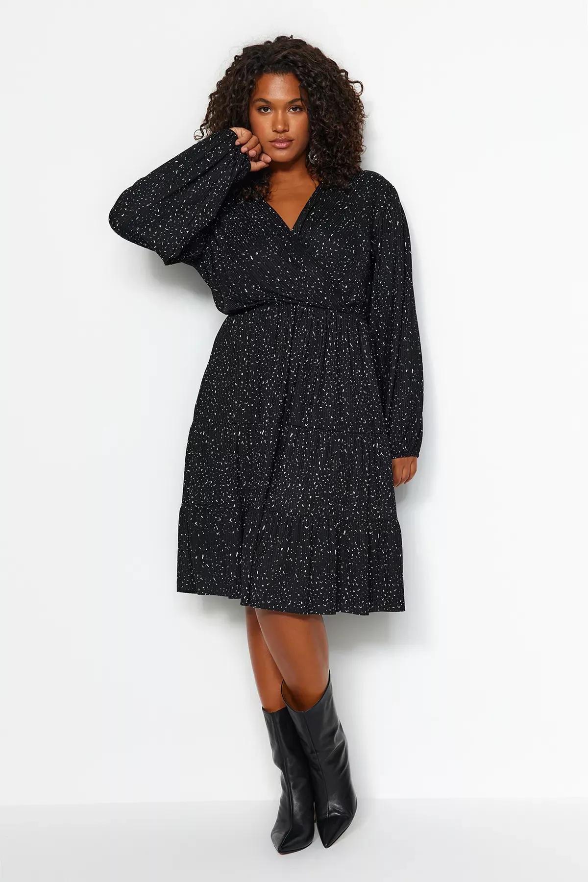 Trendyol - Black A-Line Plus Size Mini Dress