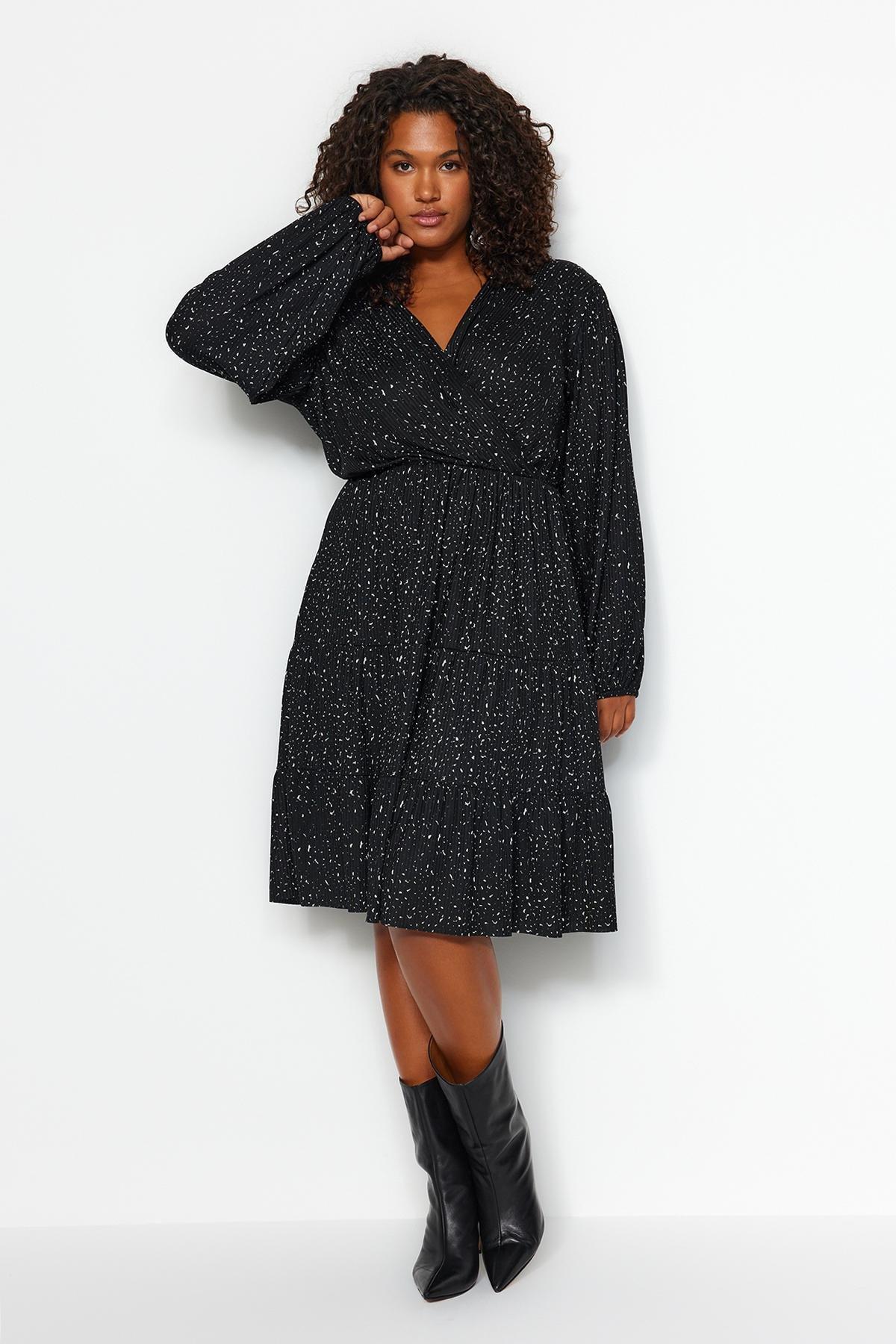 Black A-Line Plus Size Mini Dress, , large image number 3