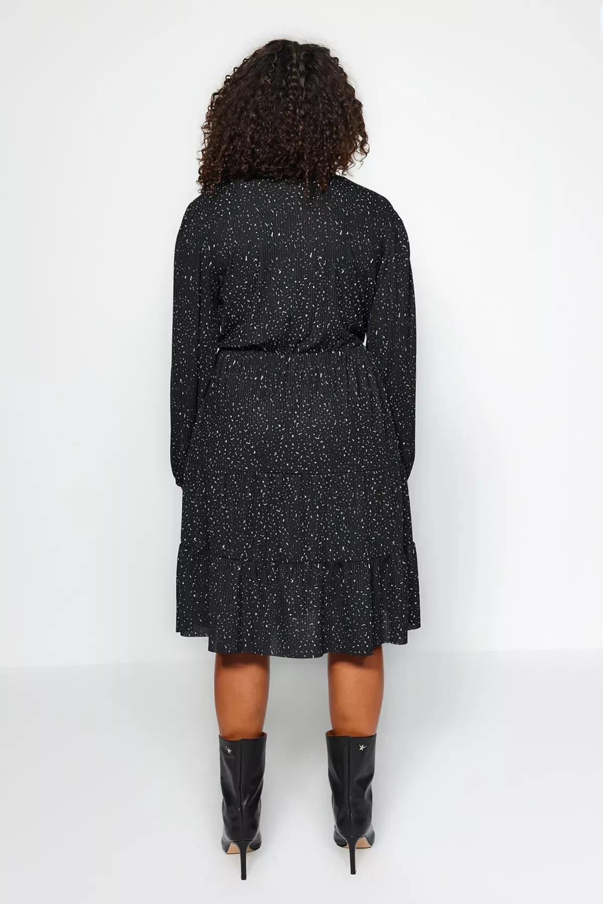 Black A-Line Plus Size Mini Dress, , large image number 4