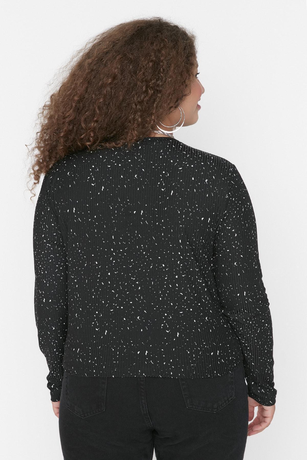 Black Crew Neck Plus Size Blouse, , large image number 4