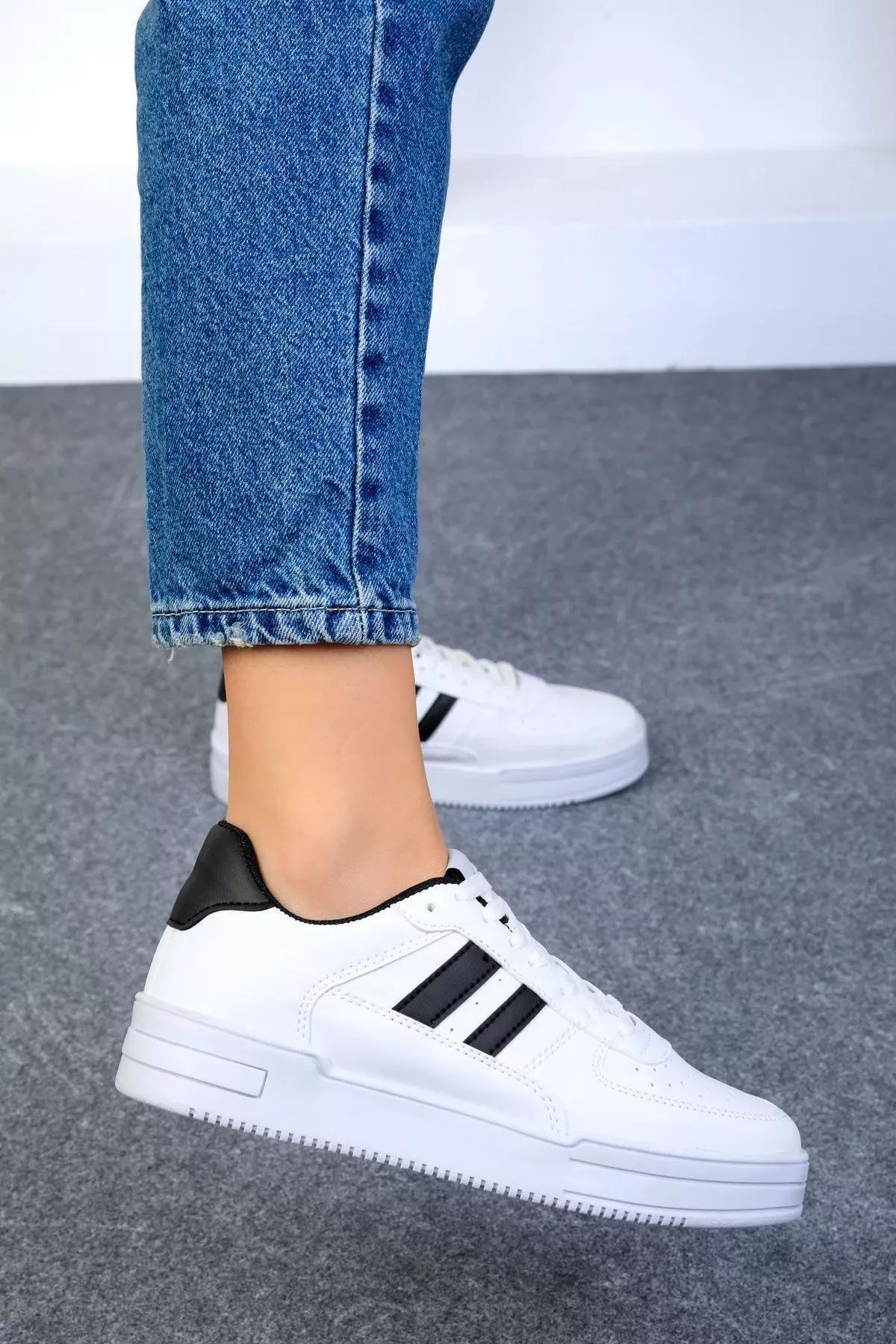 White Unisex Sneaker, , large image number 4