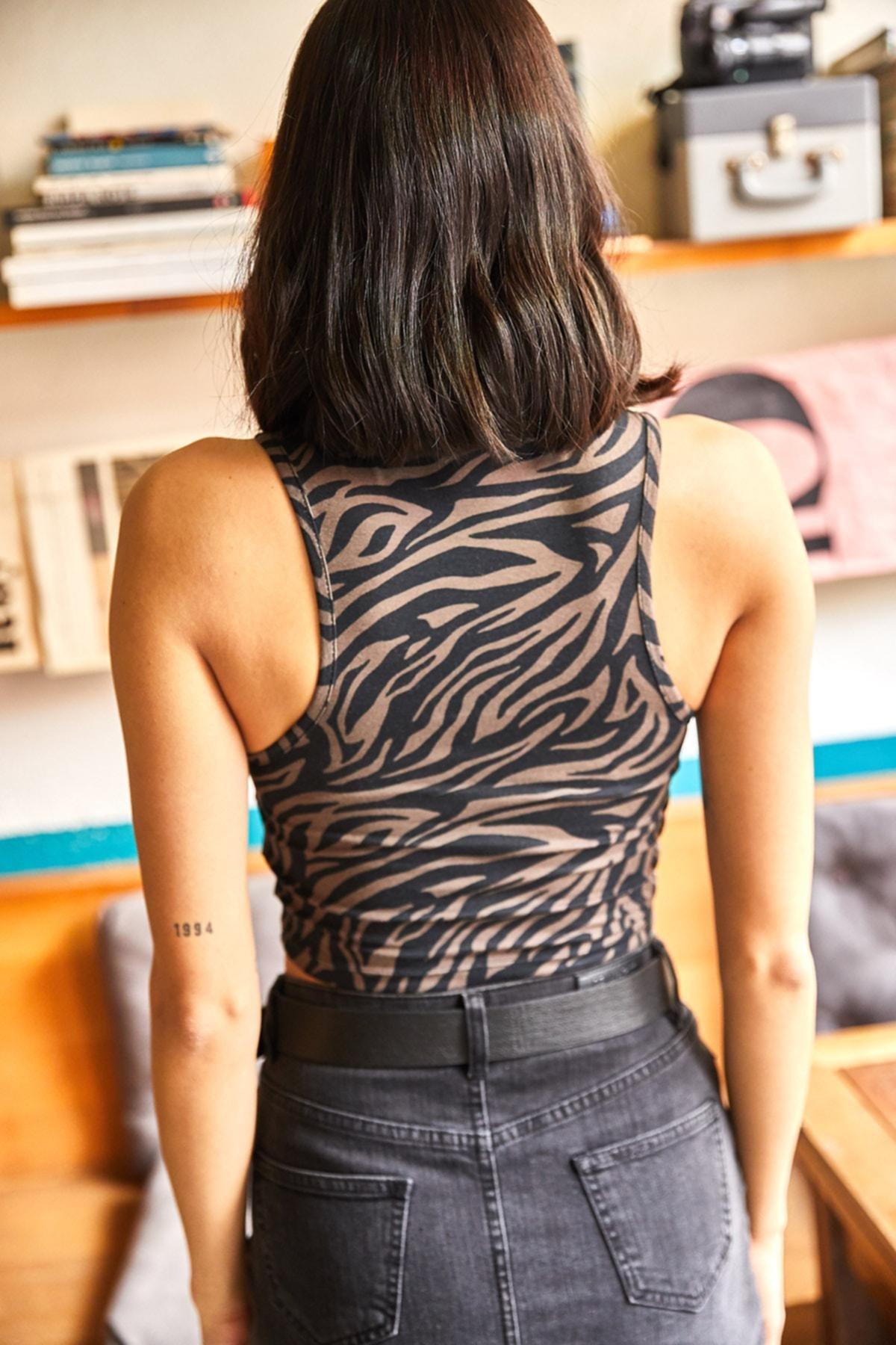 Multicolour Animal Print Fitted Top, Bitter Brown Zebra, large image number 3