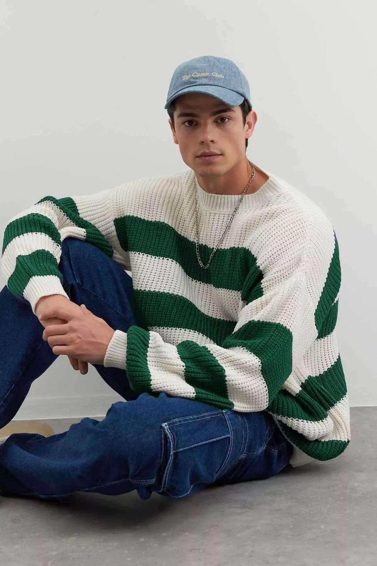 Dark Green Stripe Casual Sweater, Dark green, medium