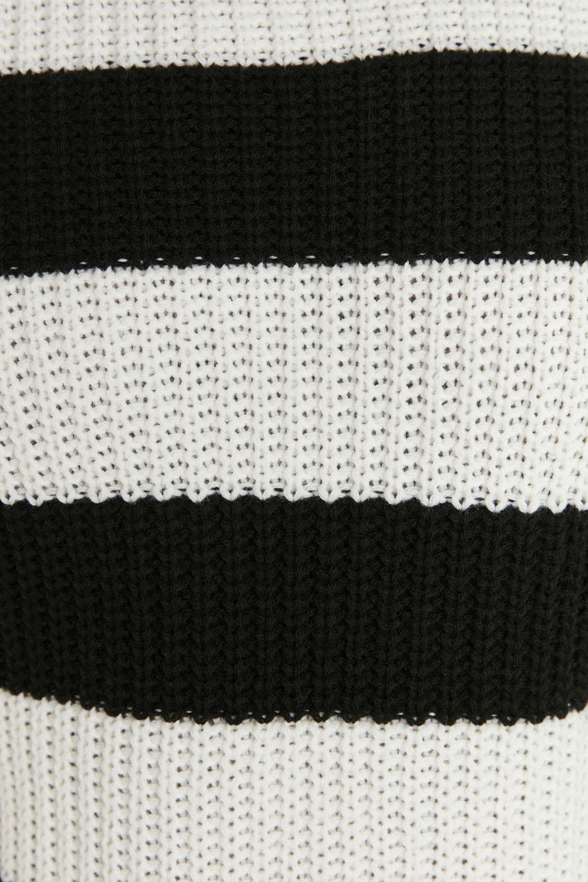 Black Striped Oversize Sweater, , large image number 3