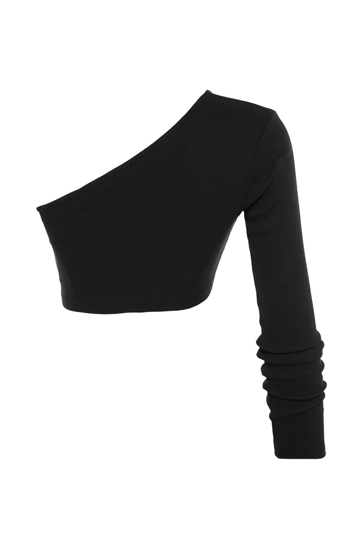 Trendyol - Black Boat Neck Blouse