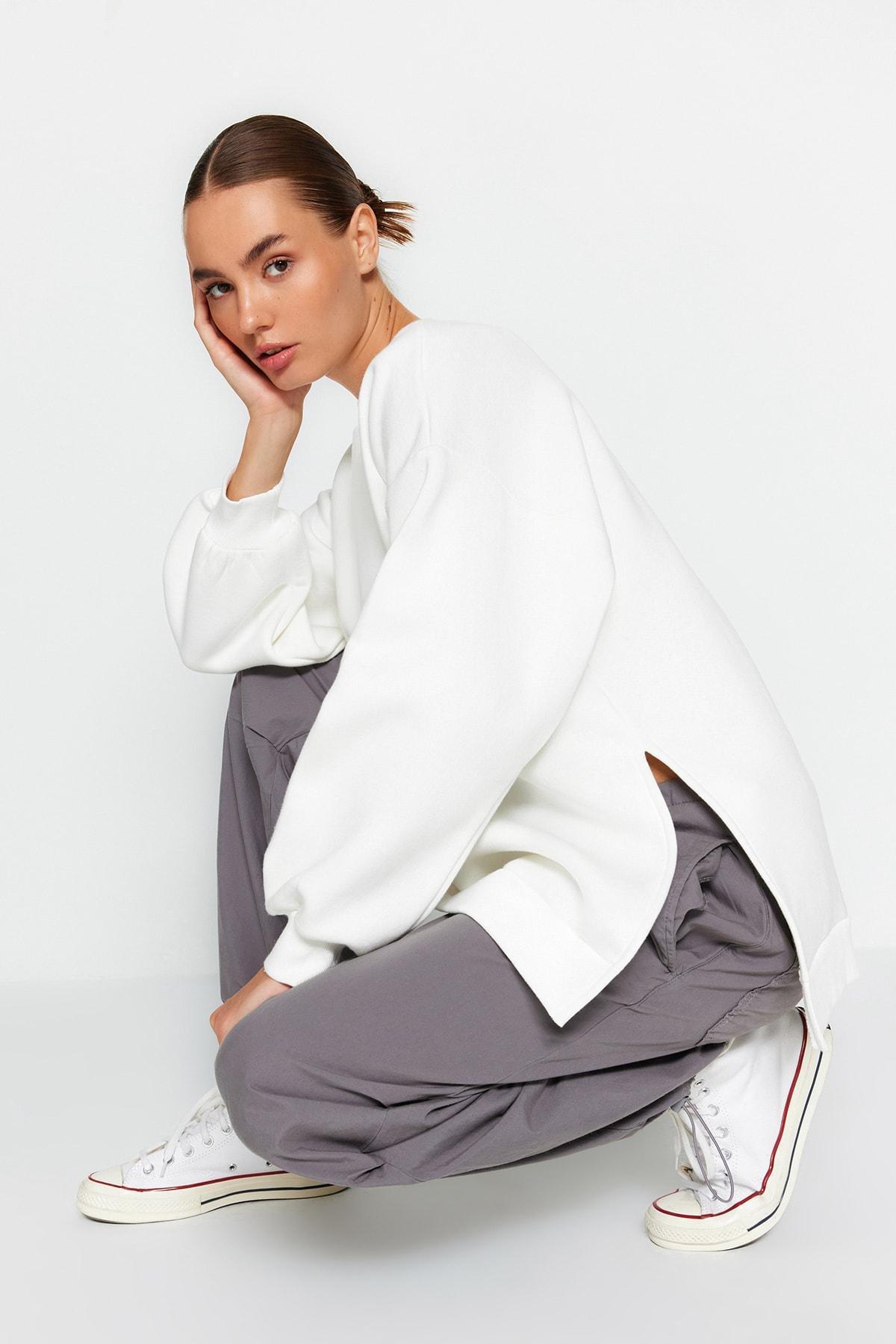 White Oversize Knitted Sweatshirt, , large image number 1