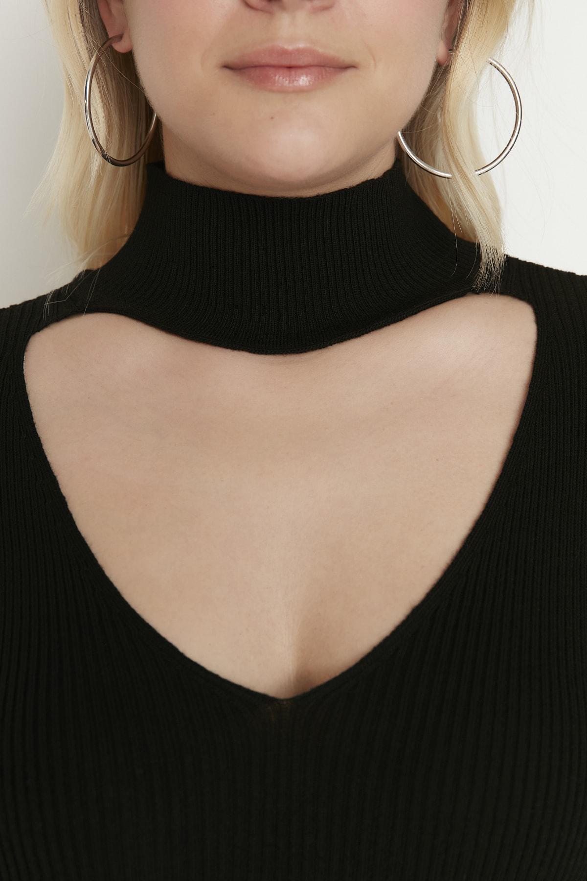 Black Crew Neck Plus Size Sweater, , large image number 2