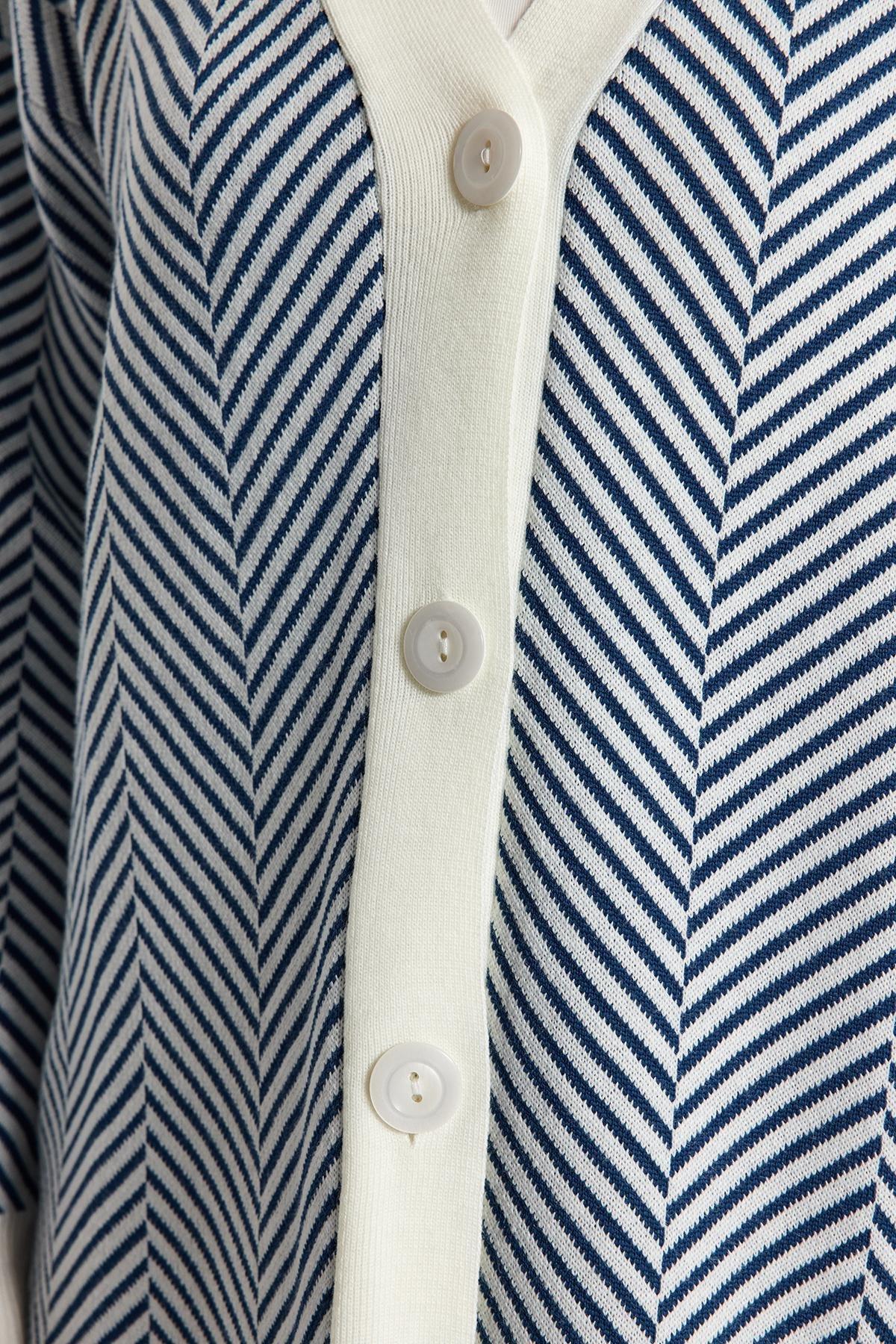 Navy V-Neck Cardigan, , large image number 4