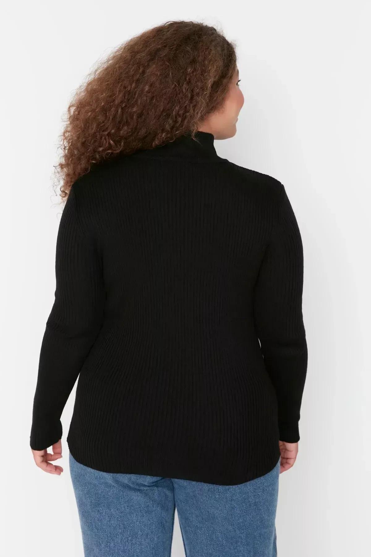Black Knitted Plus Size Sweater, , large image number 4