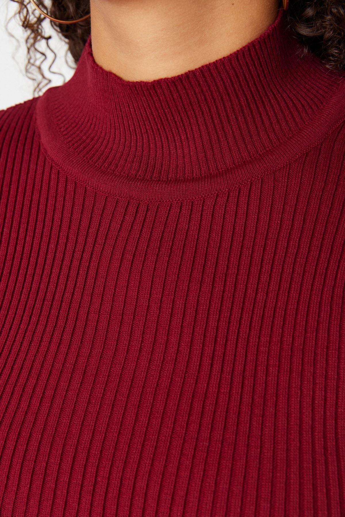 Trendyol - Burgundy High Neck Plus Size Sweater