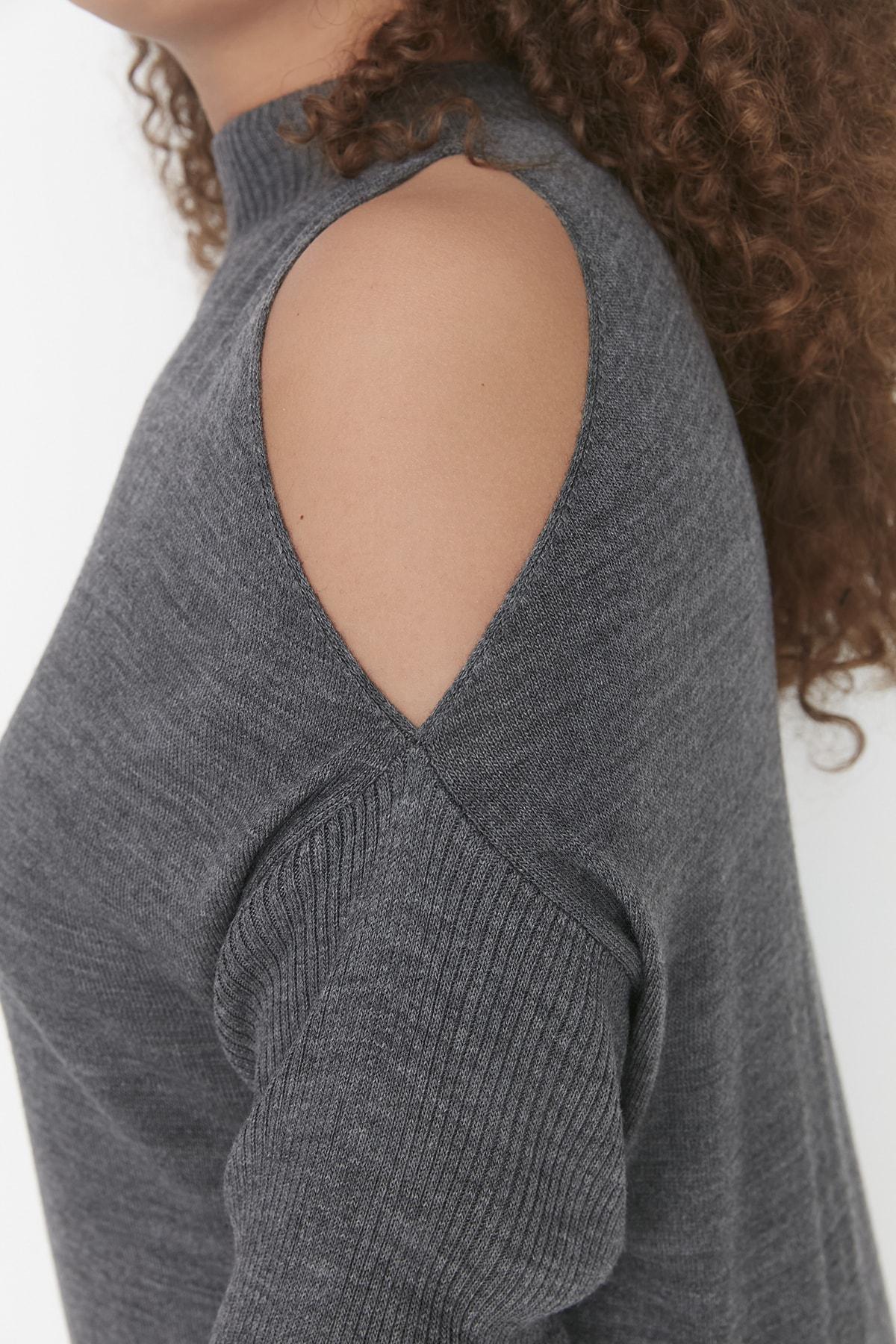 Gray Relaxed Plus Size Sweater, , large image number 2
