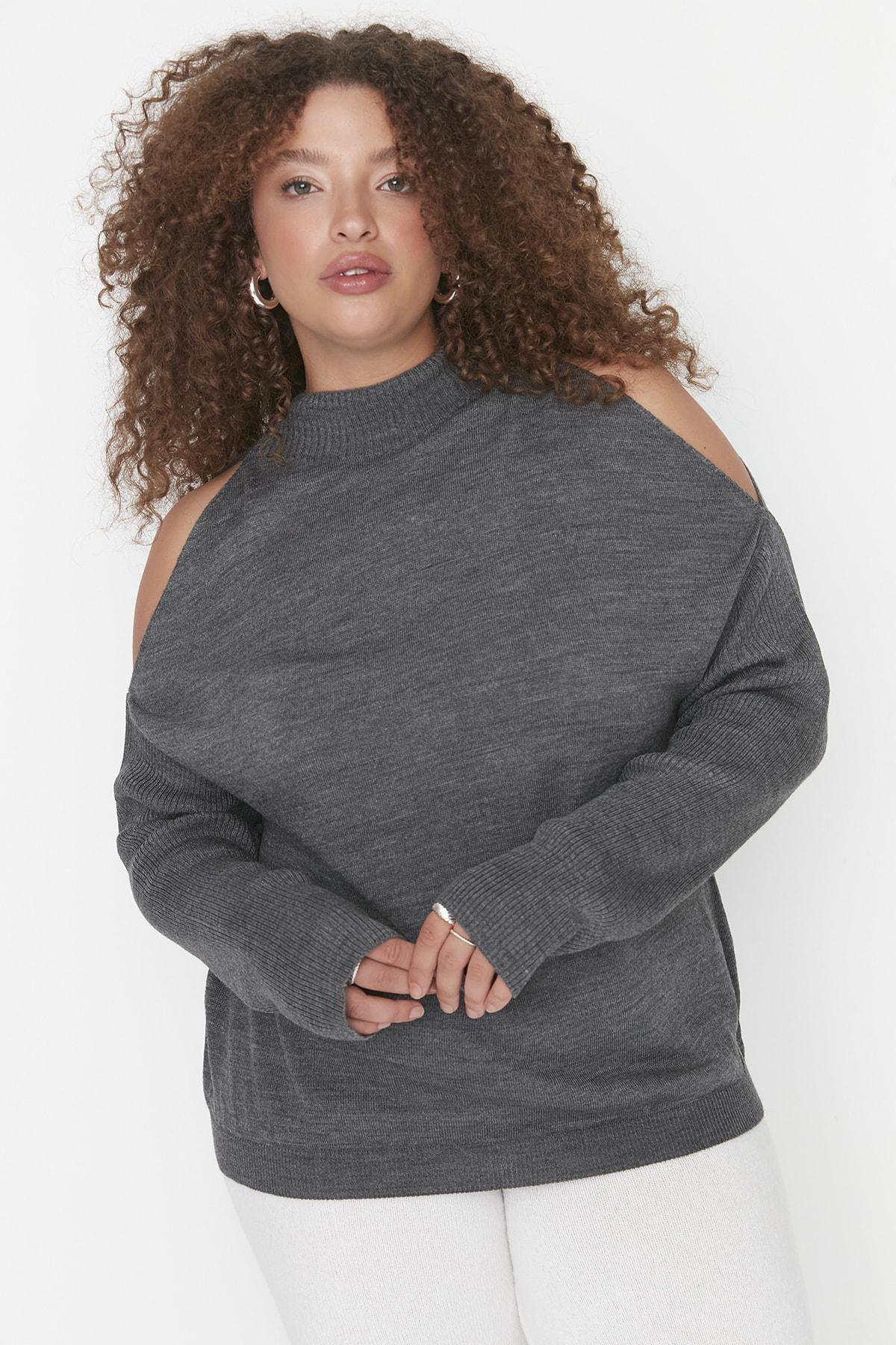 Gray Relaxed Plus Size Sweater, , large image number 3