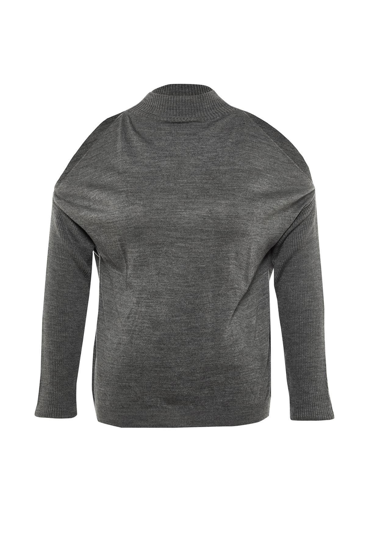 Gray Relaxed Plus Size Sweater, , large image number 7