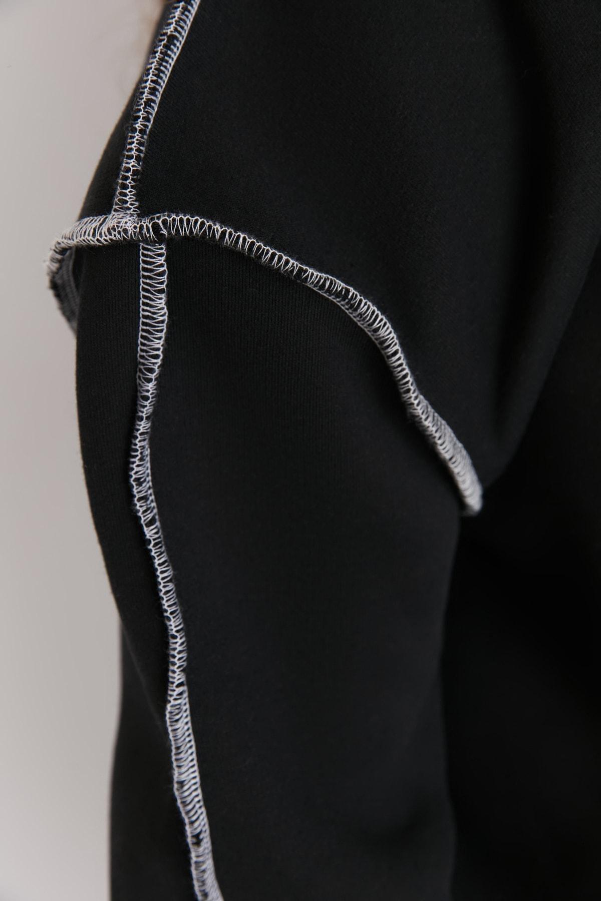 Black Off-Shoulder Plus Size Sweatshirt, , large image number 2