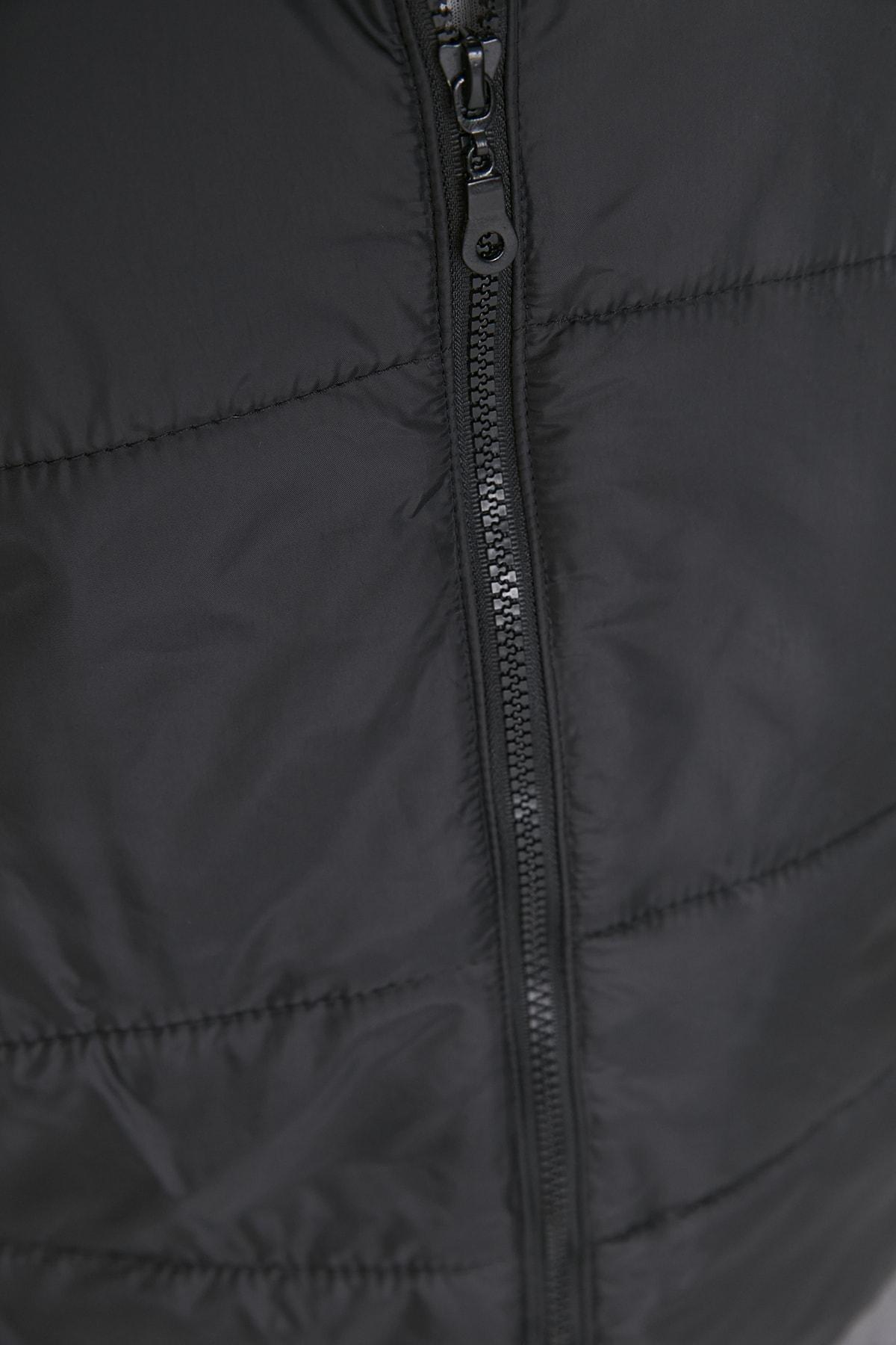 Black Puffer Plus Size Vest, , large image number 3