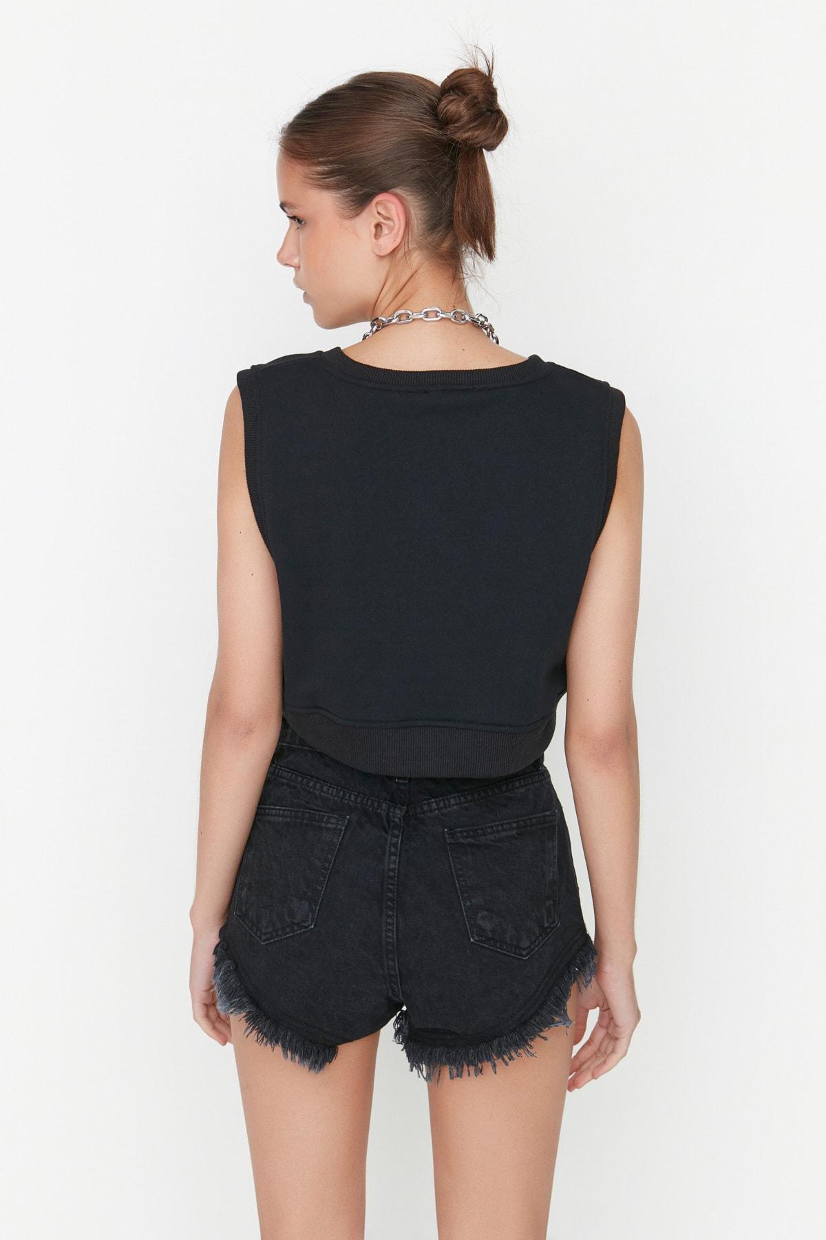 Black Mid Waist Shorts, , large image number 4